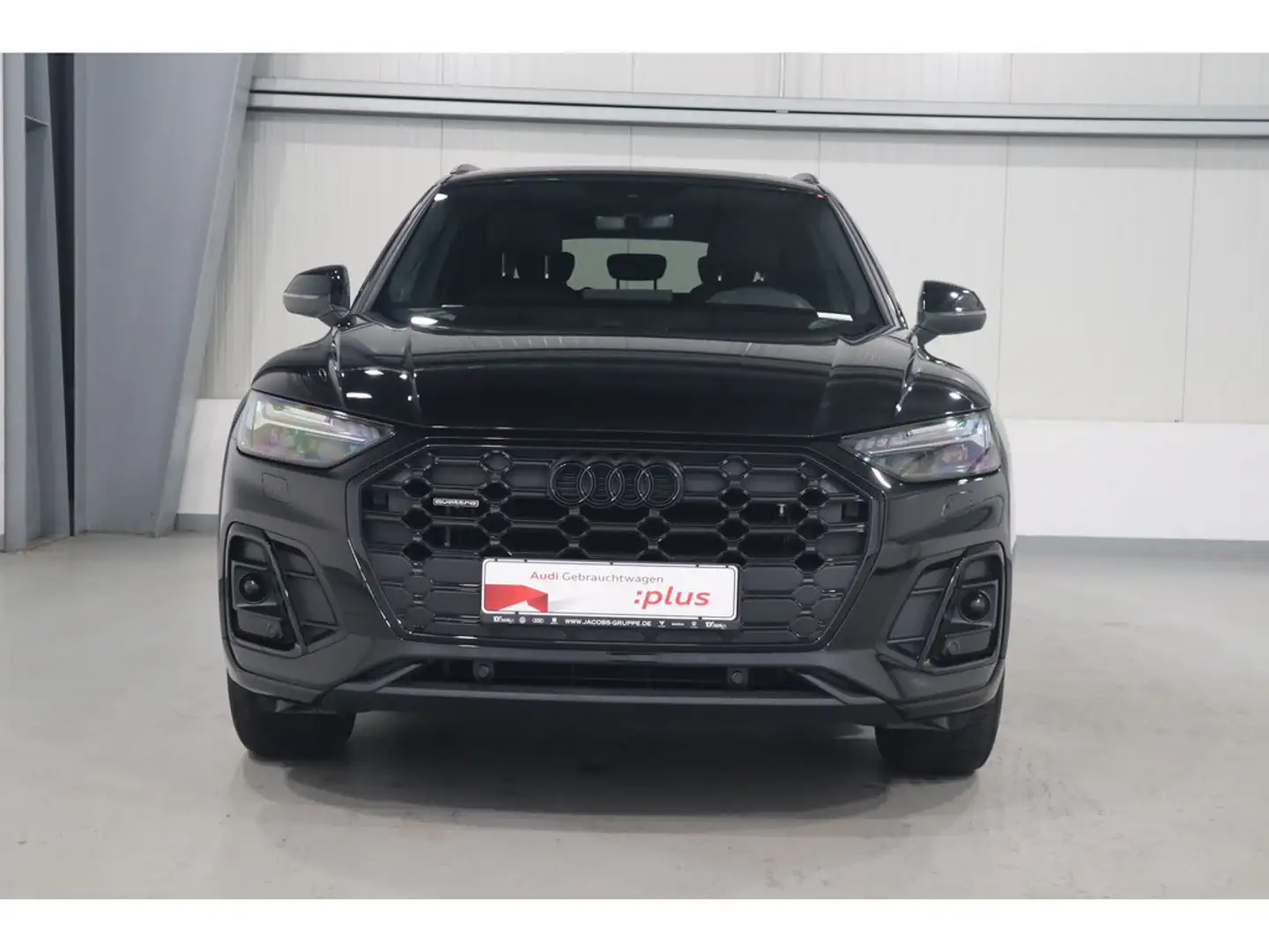 Audi Q5 40 TDI quattro S line Pano*PDC*AHK * Schwarz - 2