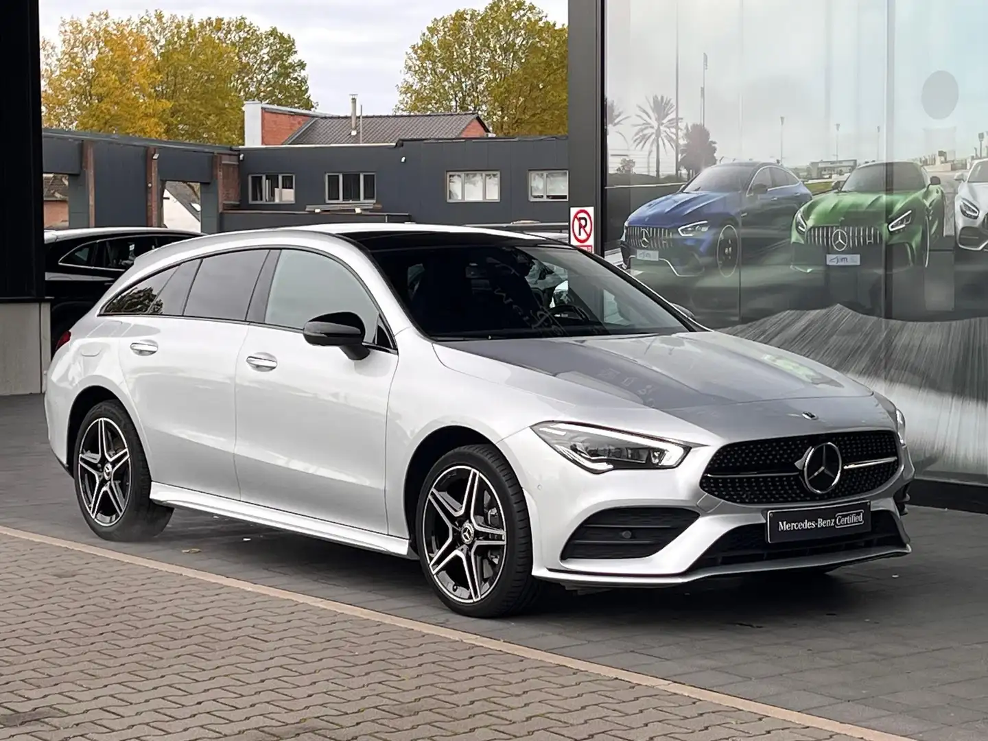 Mercedes-Benz CLA 250 e AMG Line Zilver - 2