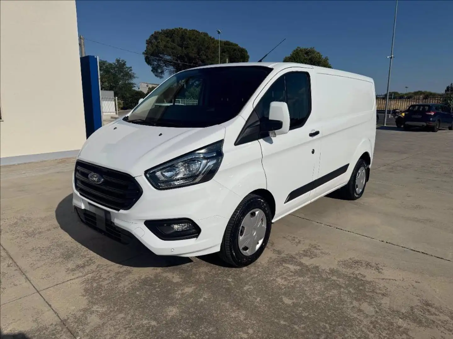 Ford Transit Custom 320 2.0 tdci 130cv Trend L1H1 E6 Bianco - 2