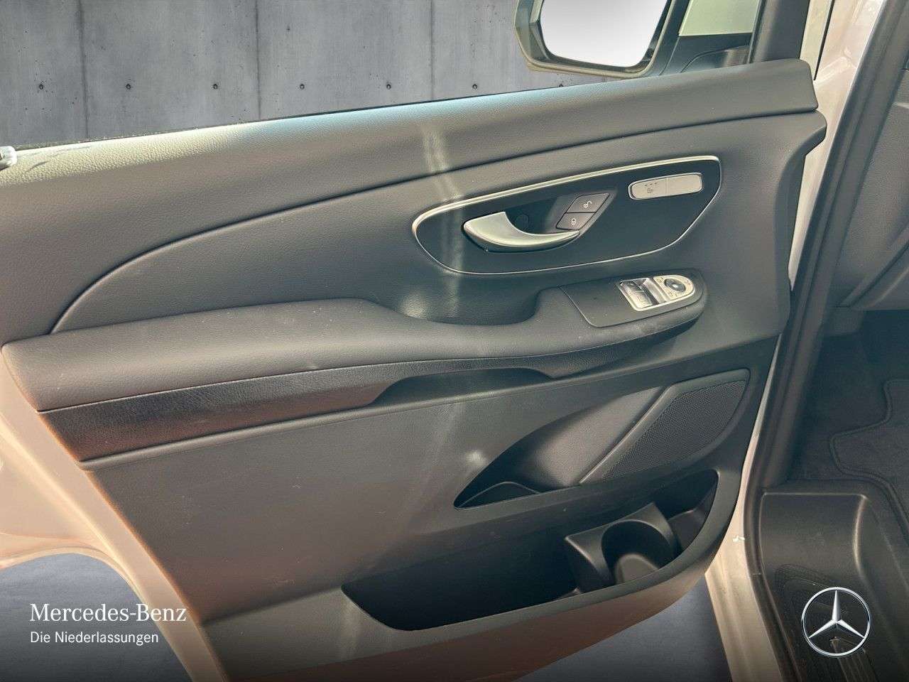 Mercedes-Benz V 250