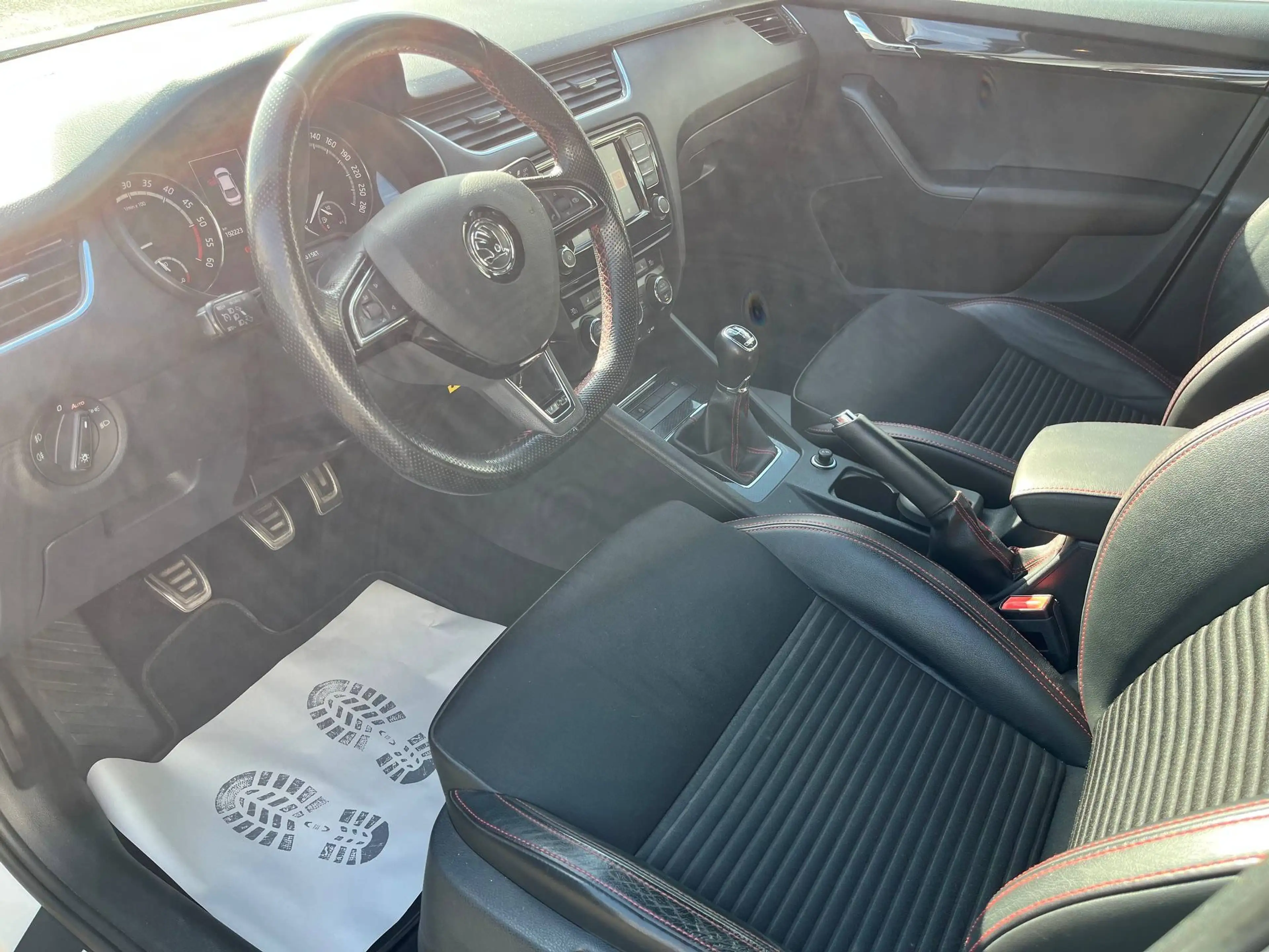Skoda Octavia Octavia III Diesel 2.0 TDI RS AHK SHZ SUNSET — photo 9