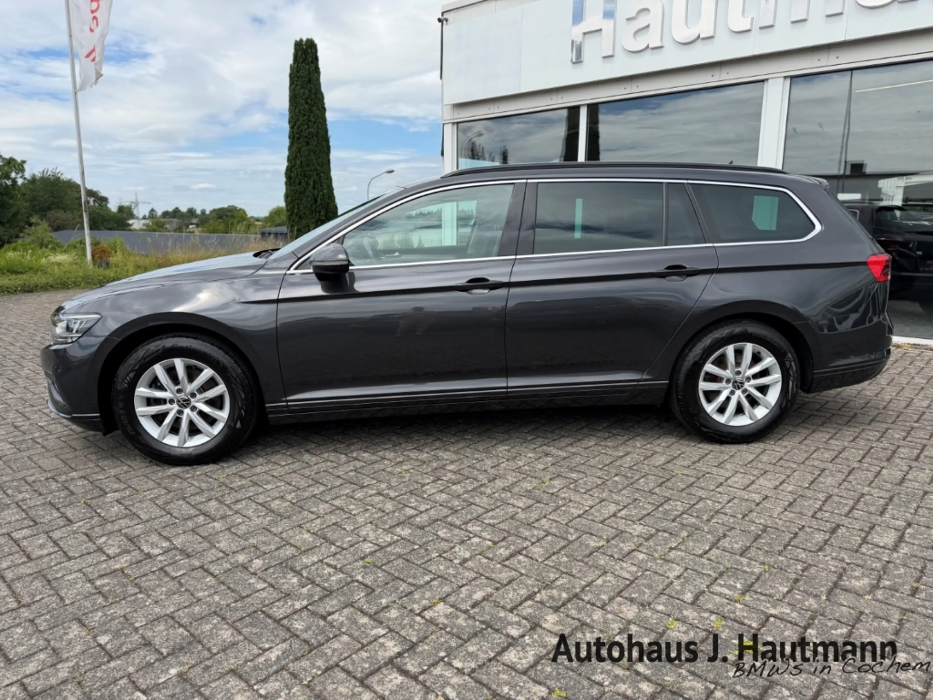 Volkswagen Passat Variant Business*1.HAND*ACC*RFK*APP*Massage* — photo 4