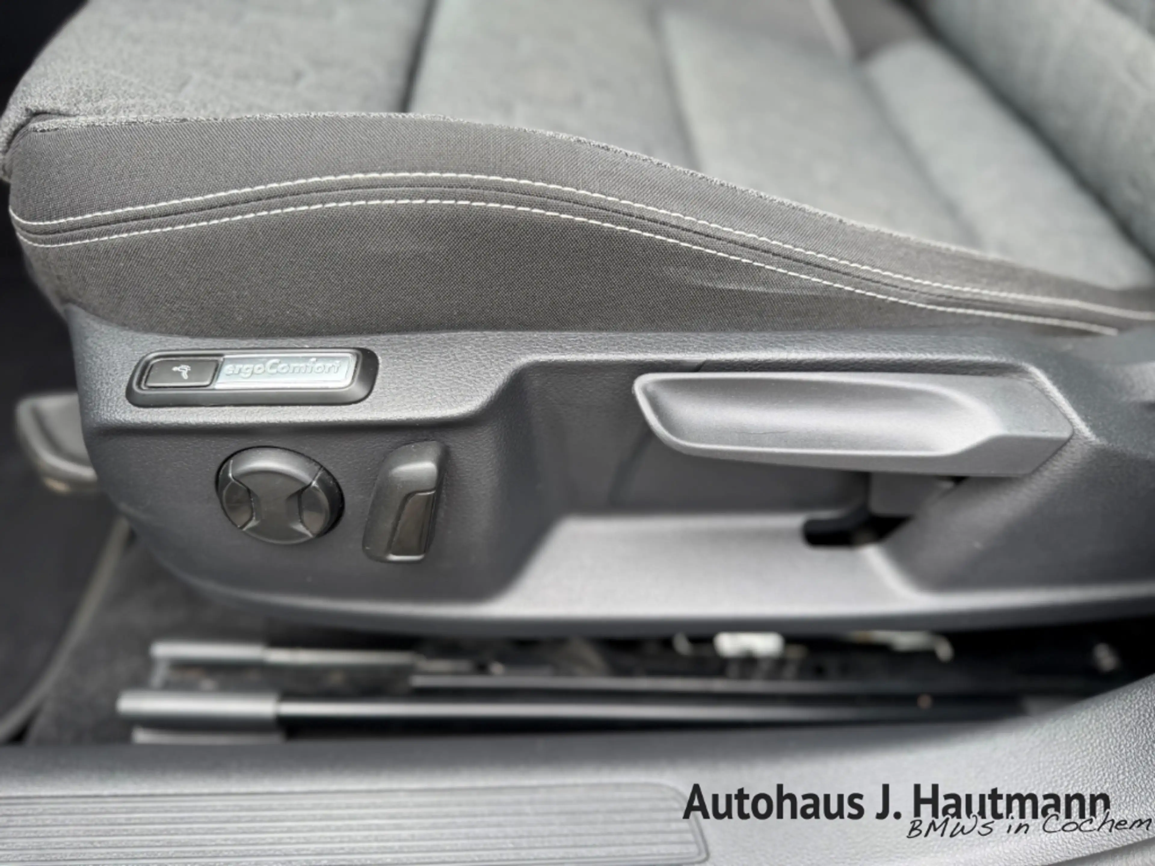 Volkswagen Passat Variant Business*1.HAND*ACC*RFK*APP*Massage* — photo 15