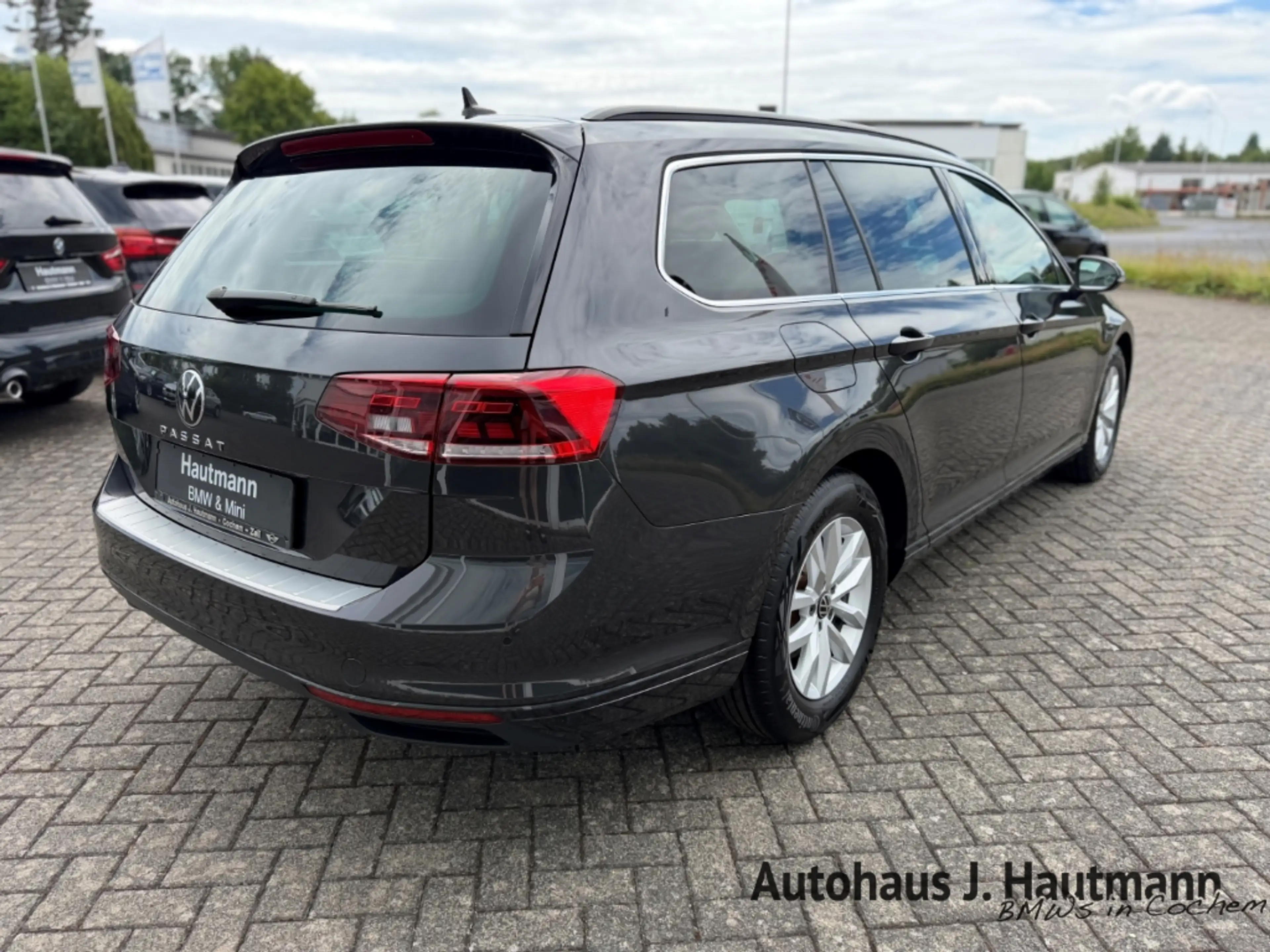 Volkswagen Passat Variant Business*1.HAND*ACC*RFK*APP*Massage* — photo 8