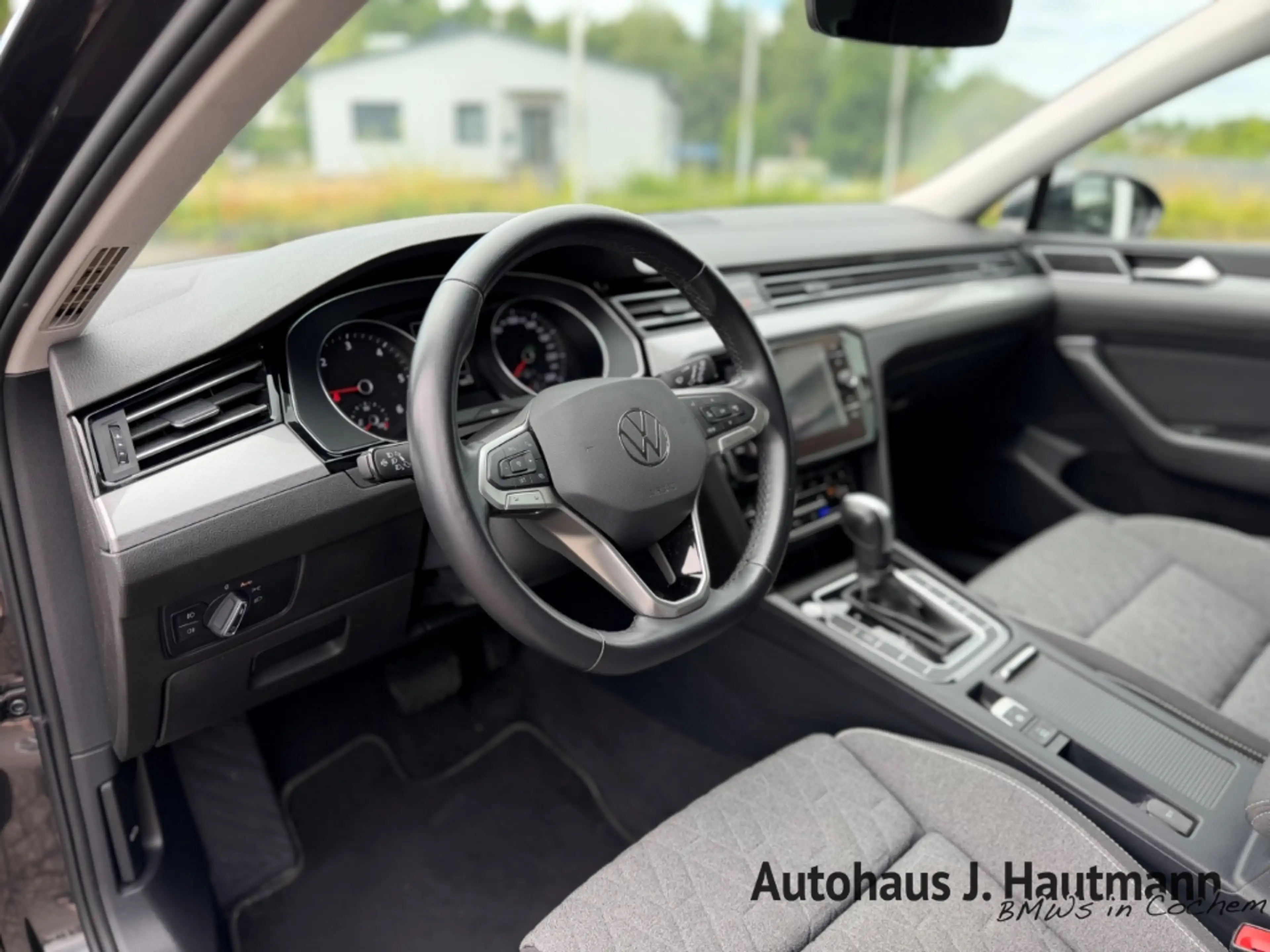 Volkswagen Passat Variant Business*1.HAND*ACC*RFK*APP*Massage* — photo 10