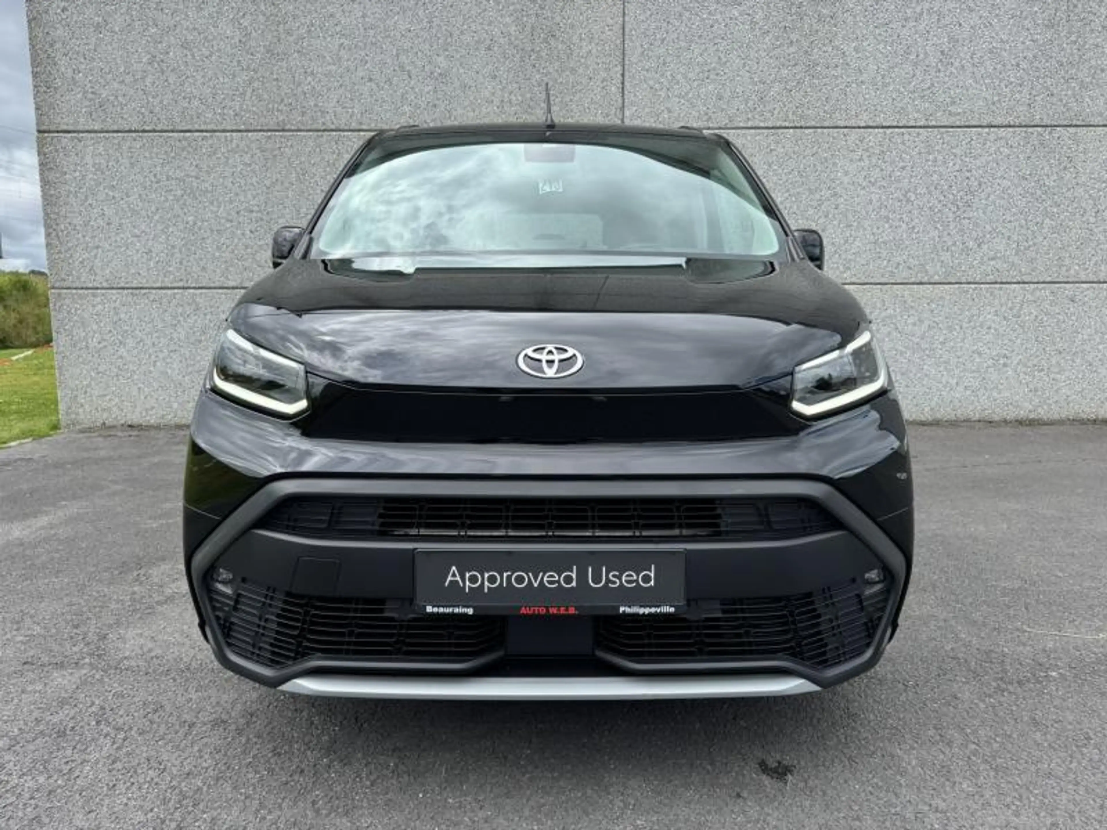 Toyota Verso 1.5 Diesel SWB 130hp 8AT Family de direction ! — photo 3