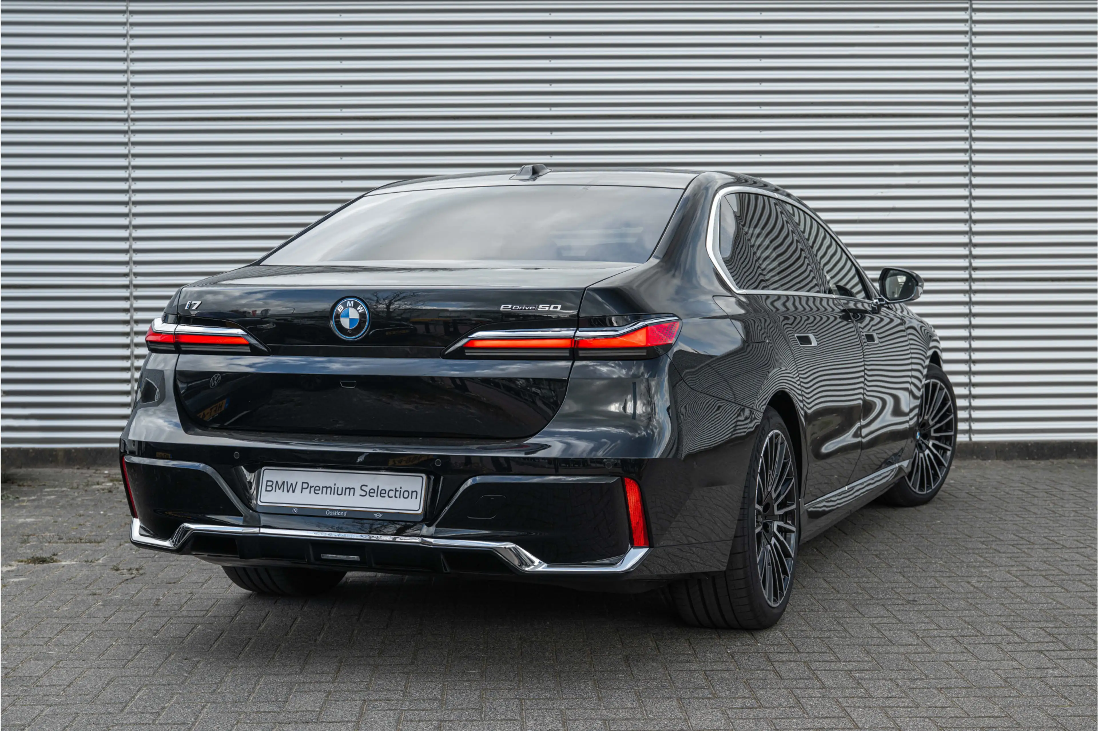 BMW i7 eDrive50 High Executive M Sport / Panoramadak Sky — photo 10