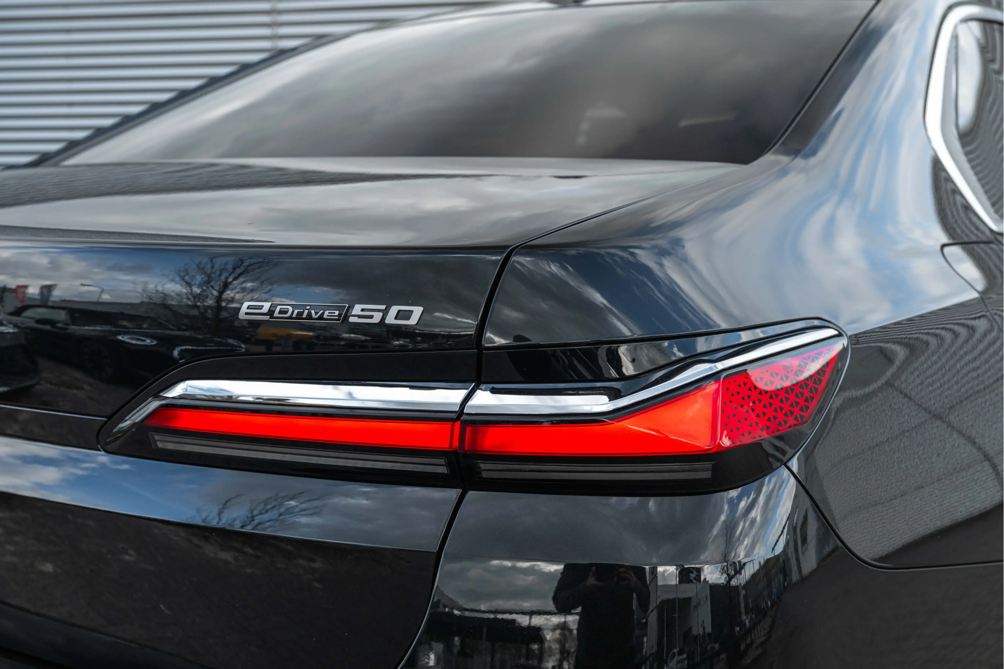 BMW i7 eDrive50 High Executive M Sport / Panoramadak Sky — photo 11