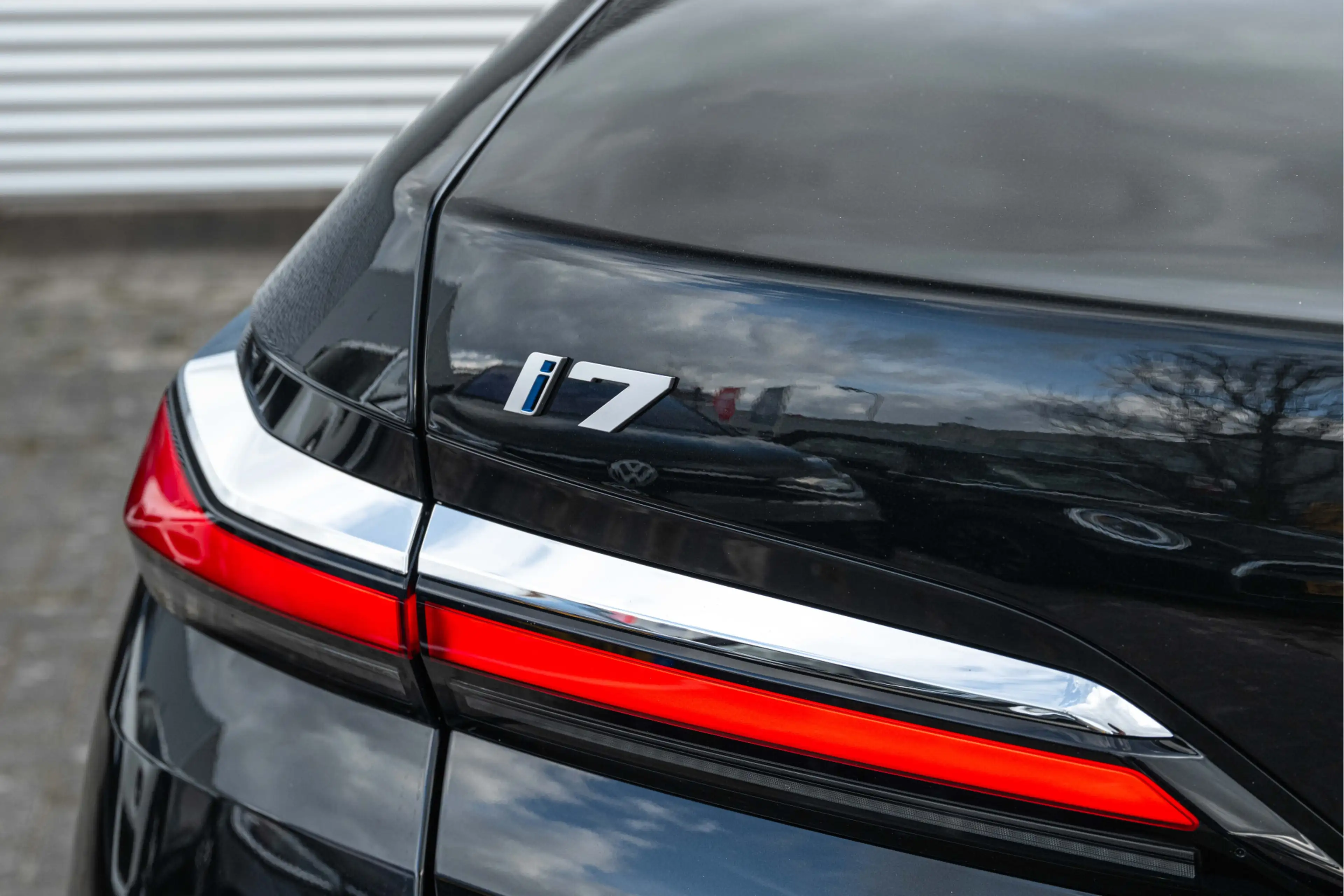 BMW i7 eDrive50 High Executive M Sport / Panoramadak Sky — photo 13