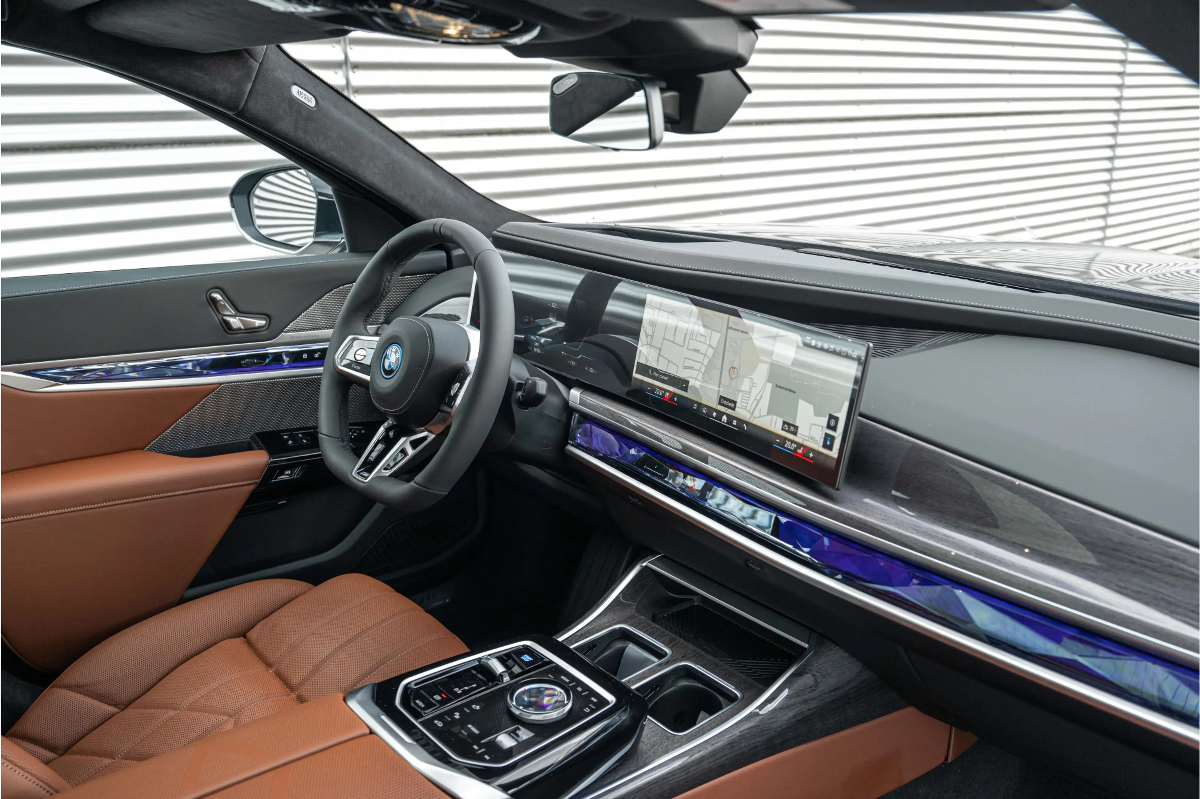 BMW i7 eDrive50 High Executive M Sport / Panoramadak Sky — photo 9