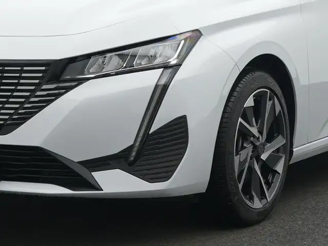 Peugeot 308 view 11