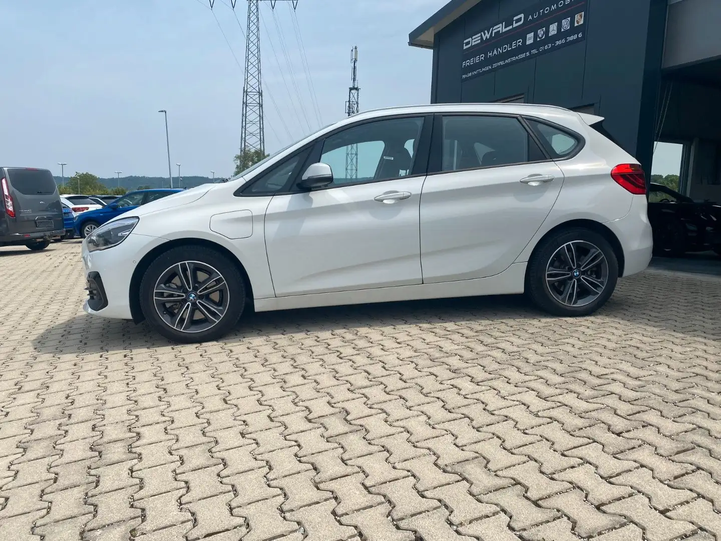 BMW 225 XE  IPERFORMANC Sport Line Weiß - 1