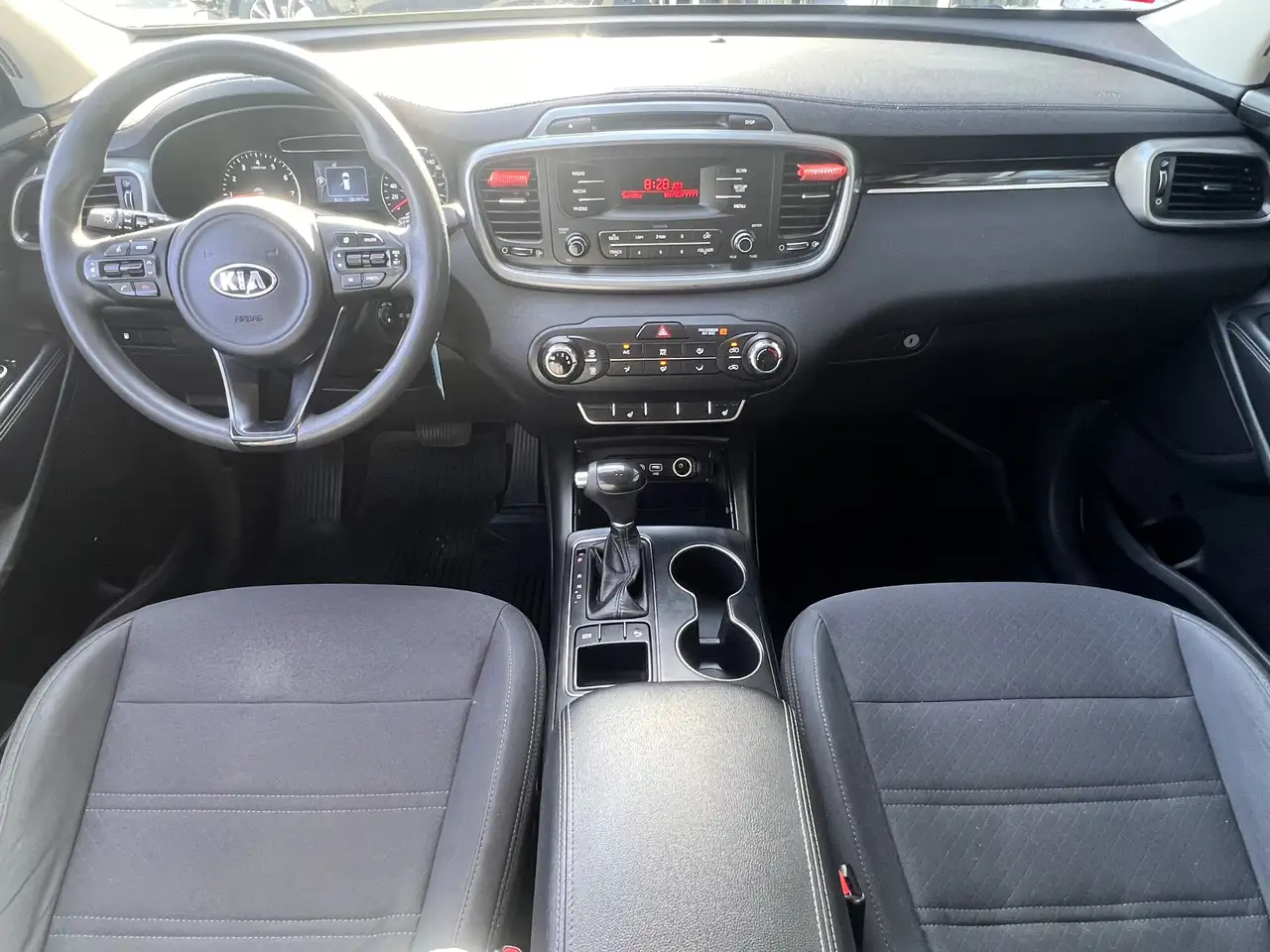 Kia Sorento снимка Kia Sorento