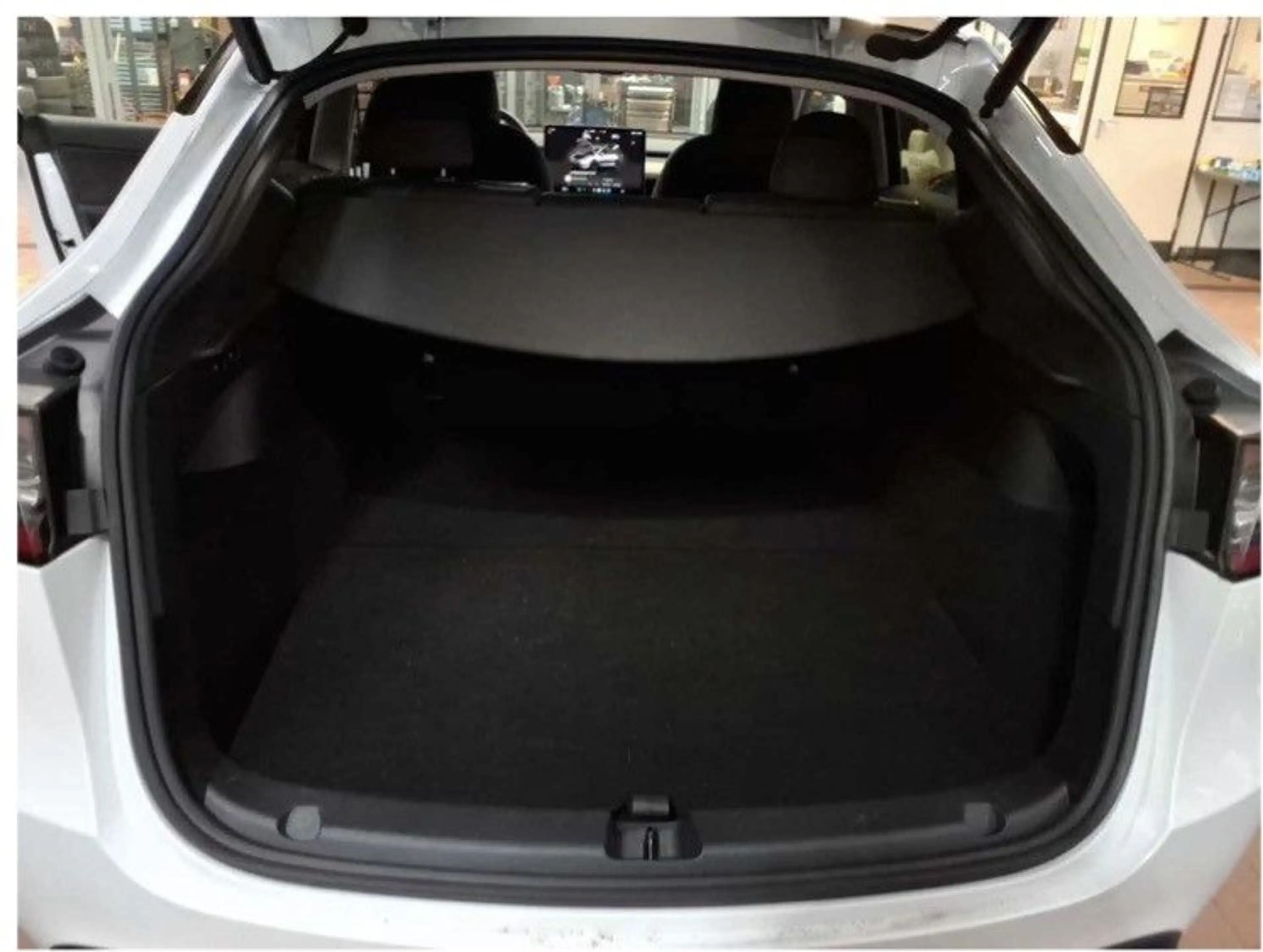 Tesla Model Y RWD Wärmepumpe/Pano/ACC/LED/Sound/Kamera — photo 11