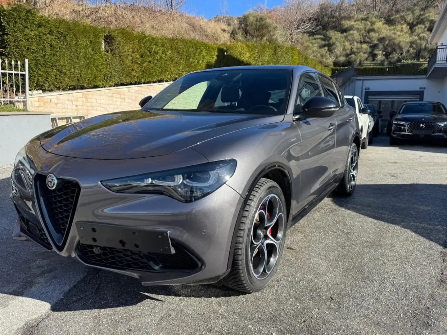Alfa Romeo Stelvio 2.0 Turbo 280 CV AT8 Q4 Veloce Grigio - 1