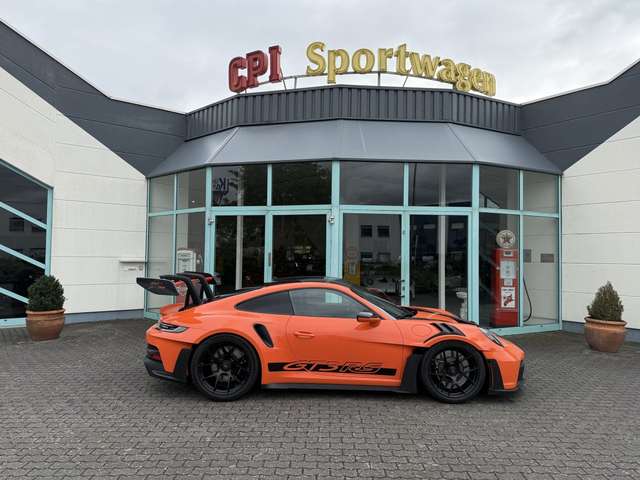 Imagine Porsche 992 GT3 RS 1Hd Deutsch Weissach Lift