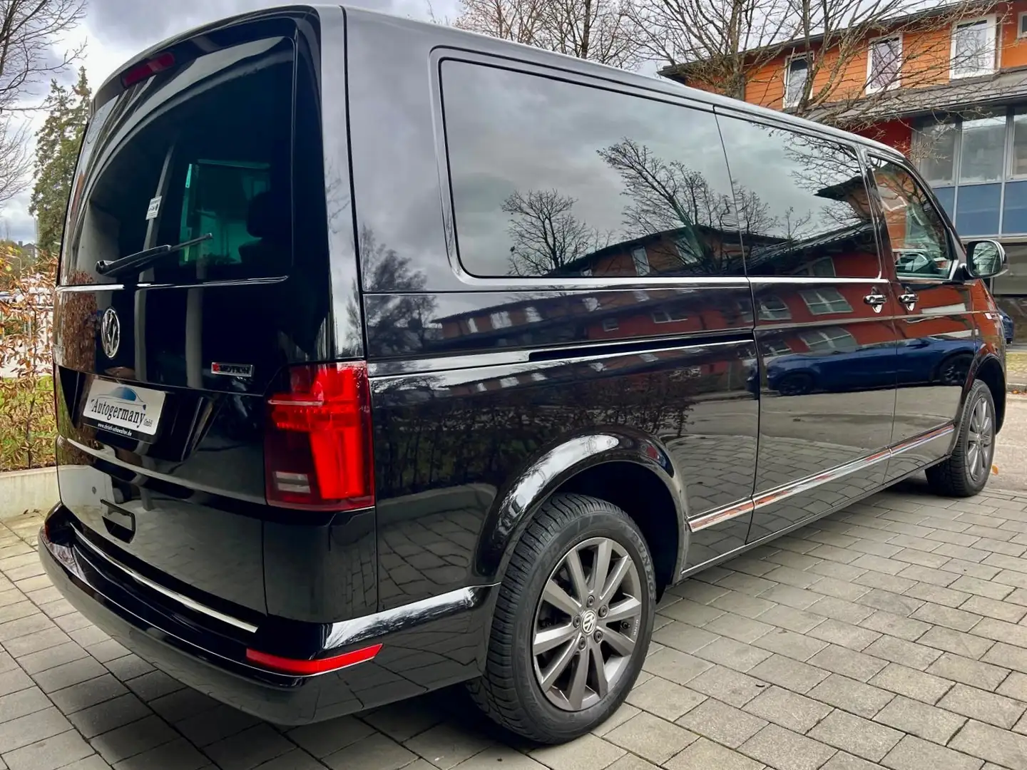 Volkswagen T6.1 Multivan T6.1 LANGEVERSION 2.0TDI HIGHLINE 4MOTION DSG Noir - 1