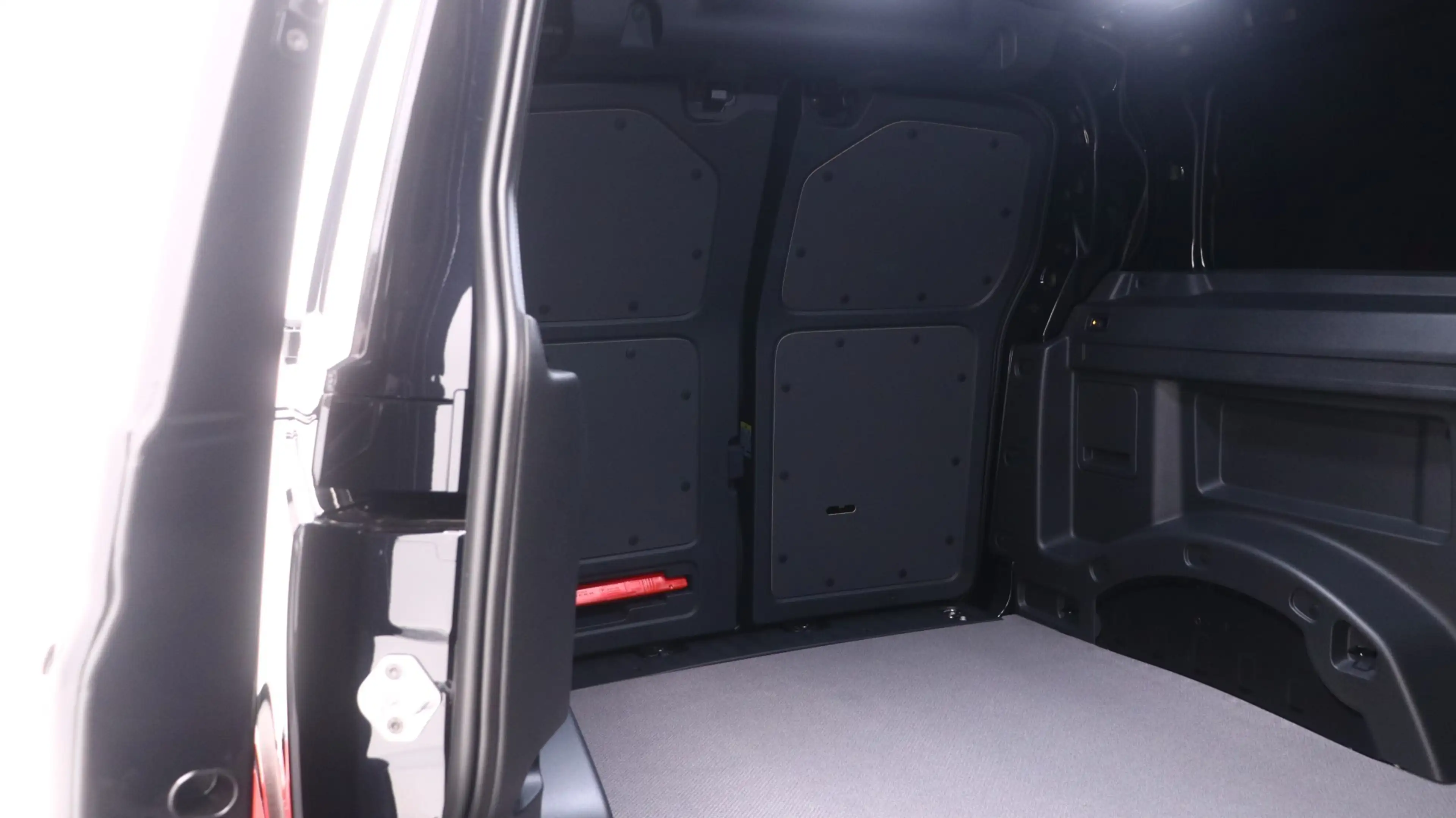 Volkswagen ID. Buzz Cargo L1H1 286pk 79kWh RWD Economy-Limited Edition — photo 15