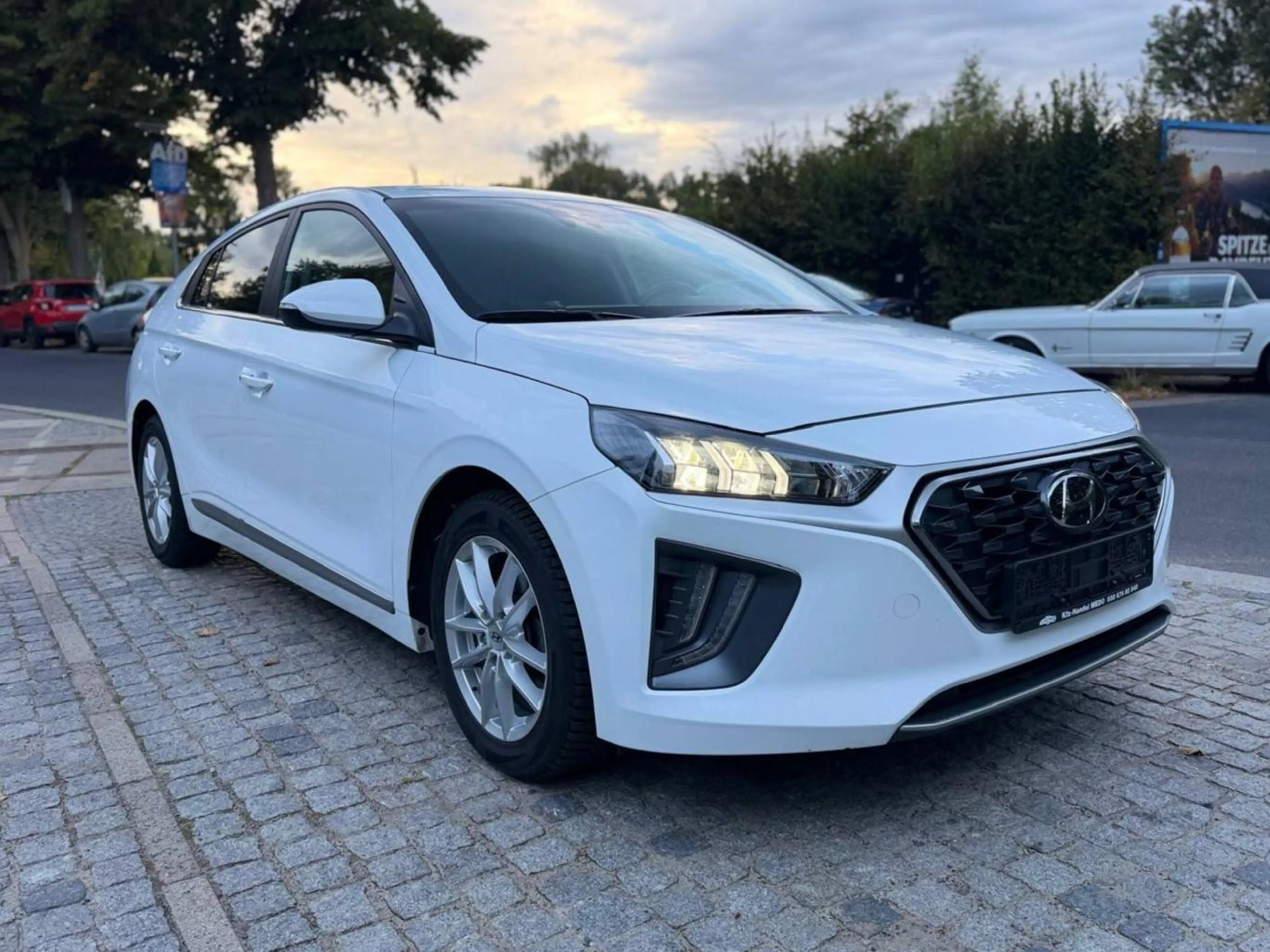 Hyundai IONIQ Style Plug-In Hybrid — photo 7
