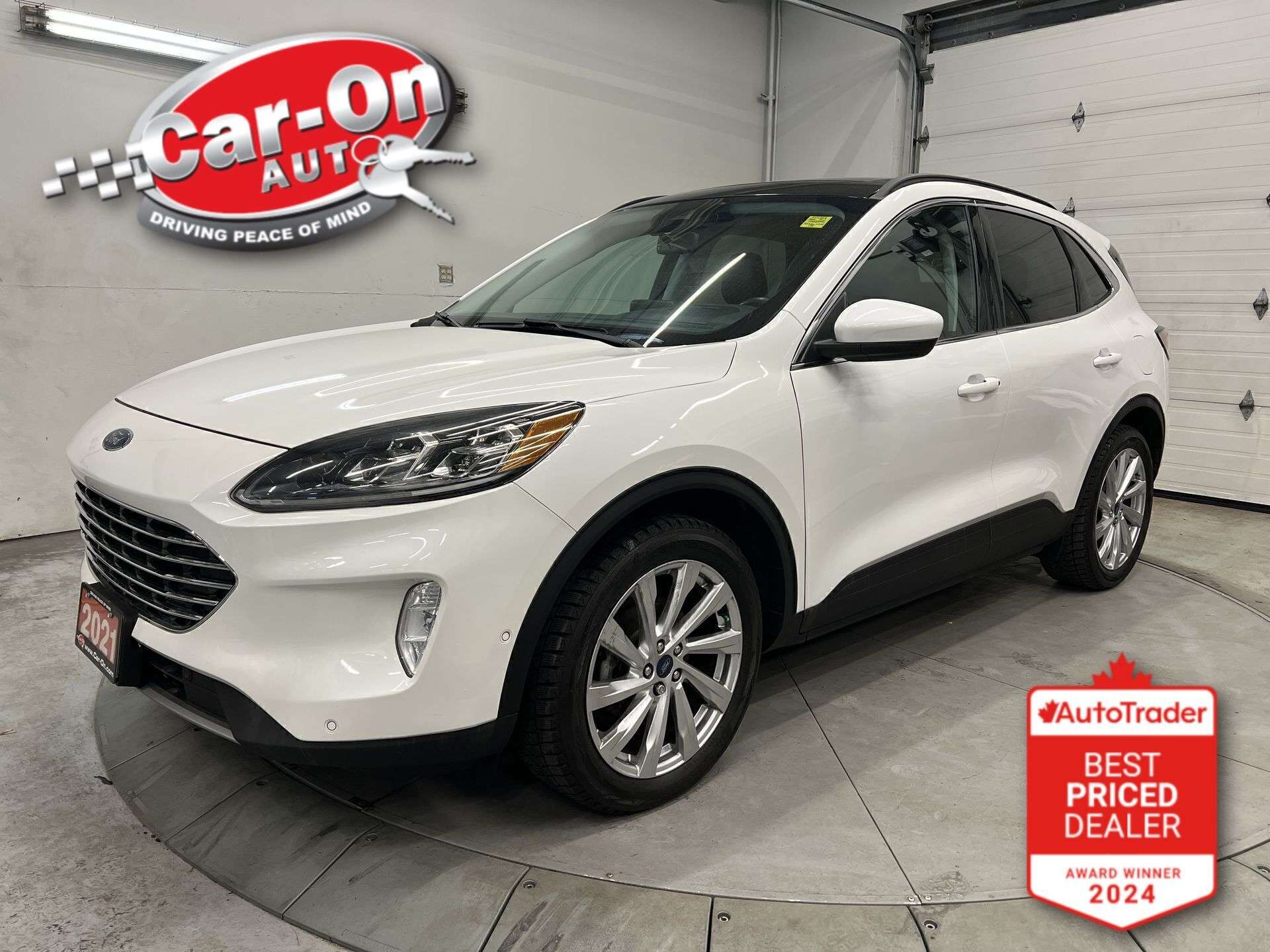 White 2021 Ford Escape Hybrid Titanium AWD SUV / Crossover All-Wheel Drive Automatic