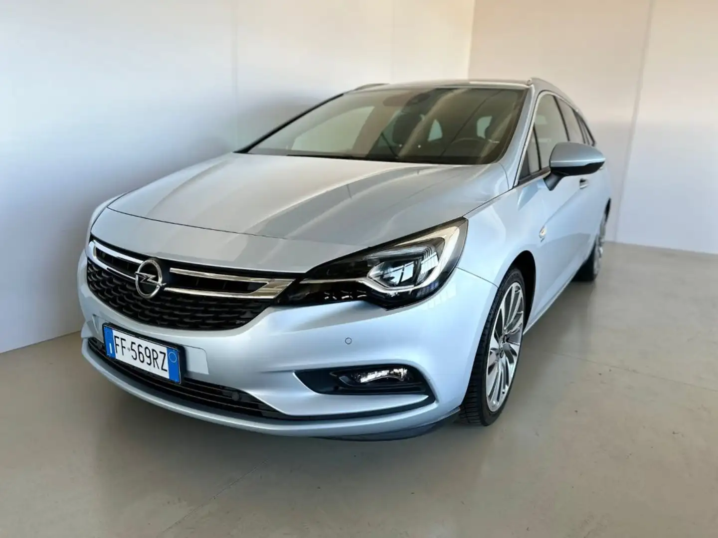 Opel Astra 1.6 BiTurbo CDTi Start&Stop Sports Tourer Innovati Blu/Azzurro - 1