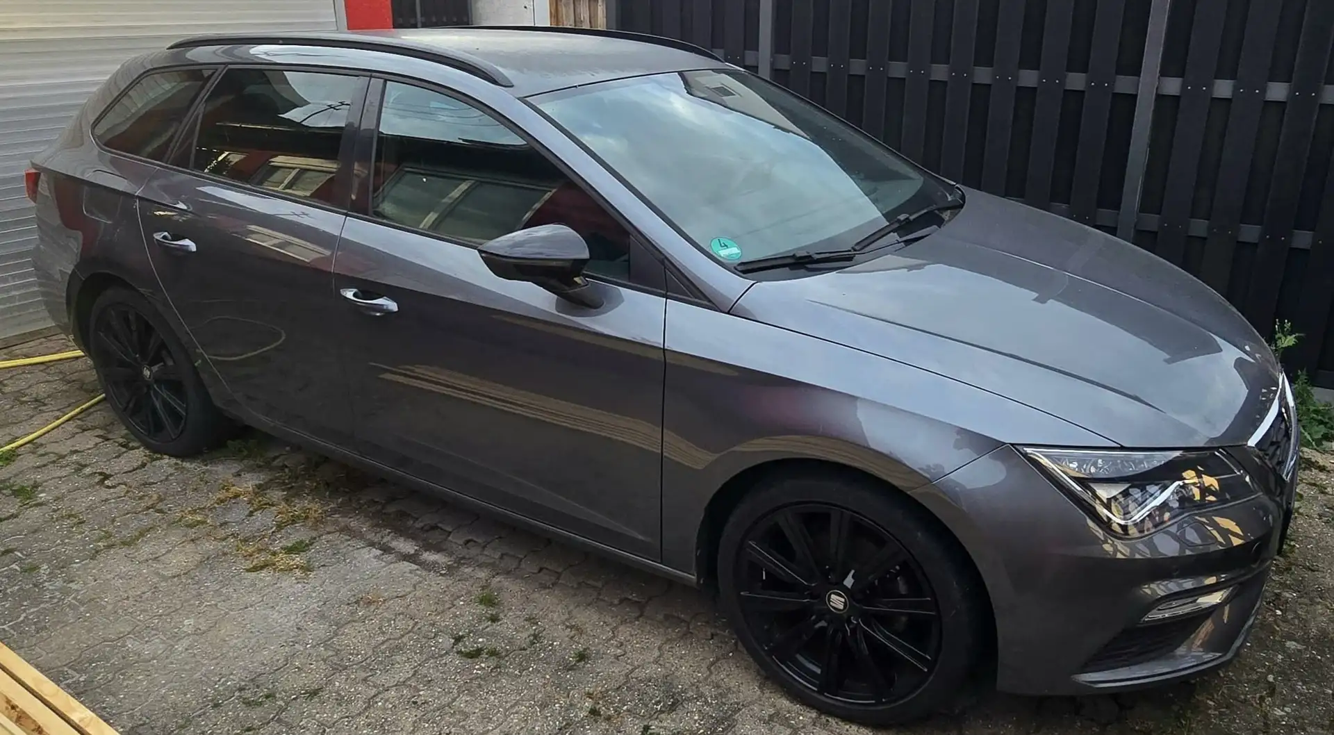 SEAT Leon Leon ST ST 1.4 TSI ACT Start Gris - 1