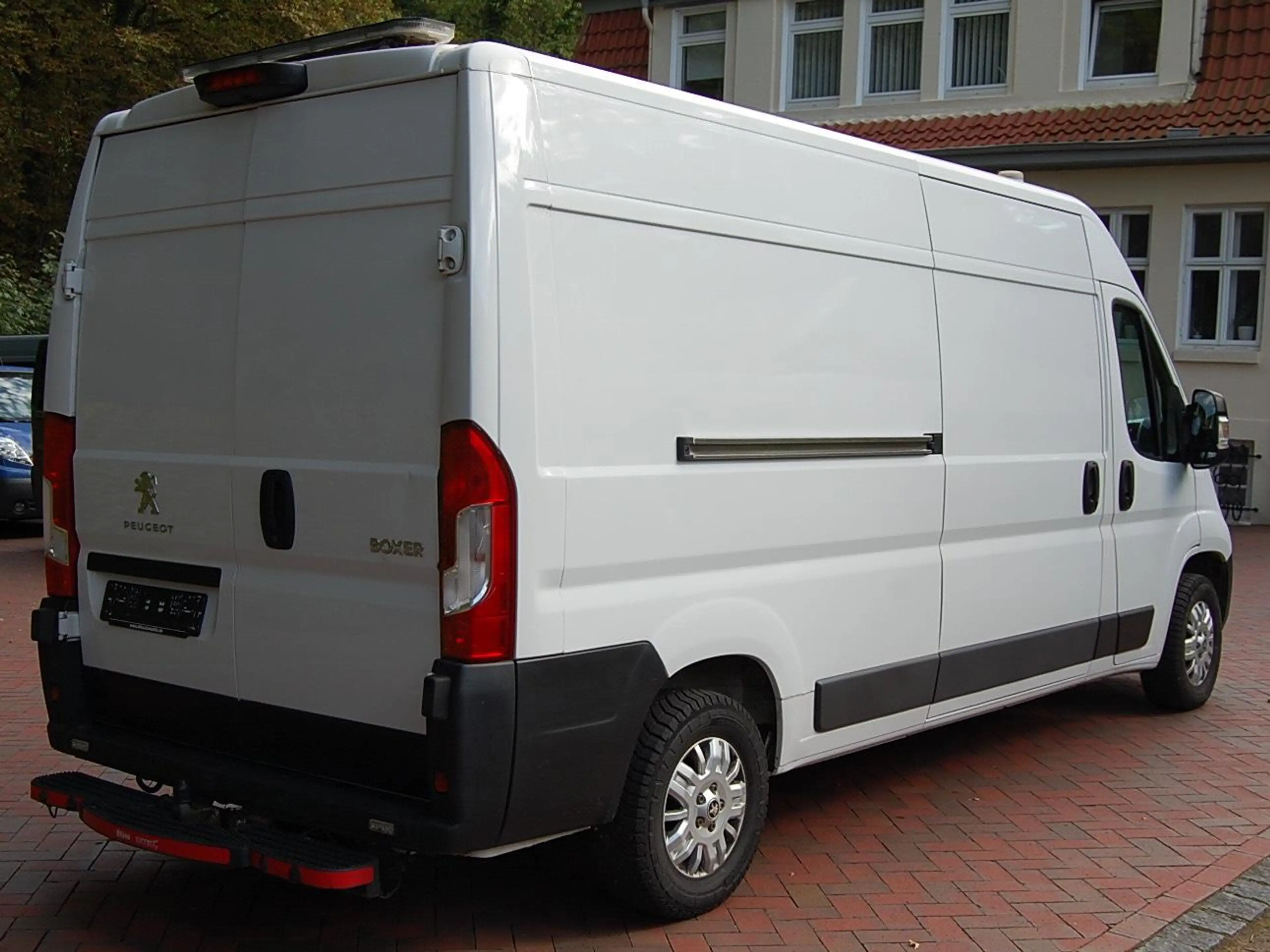 Peugeot Boxer 335 L3H2 BlueHDi 165 Stop Ultimate Alufelgen Standheizung Navi AHK 2,5t Sitzheizung Regal/Werkstattausbau — photo 4