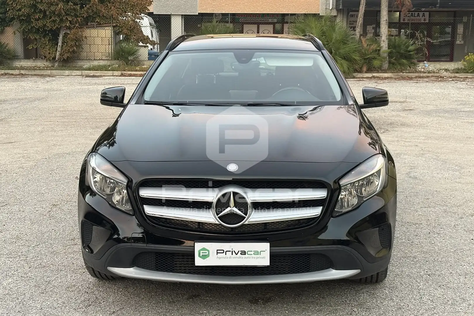 Mercedes-Benz GLA 180 GLA 180 d Business Noir - 2