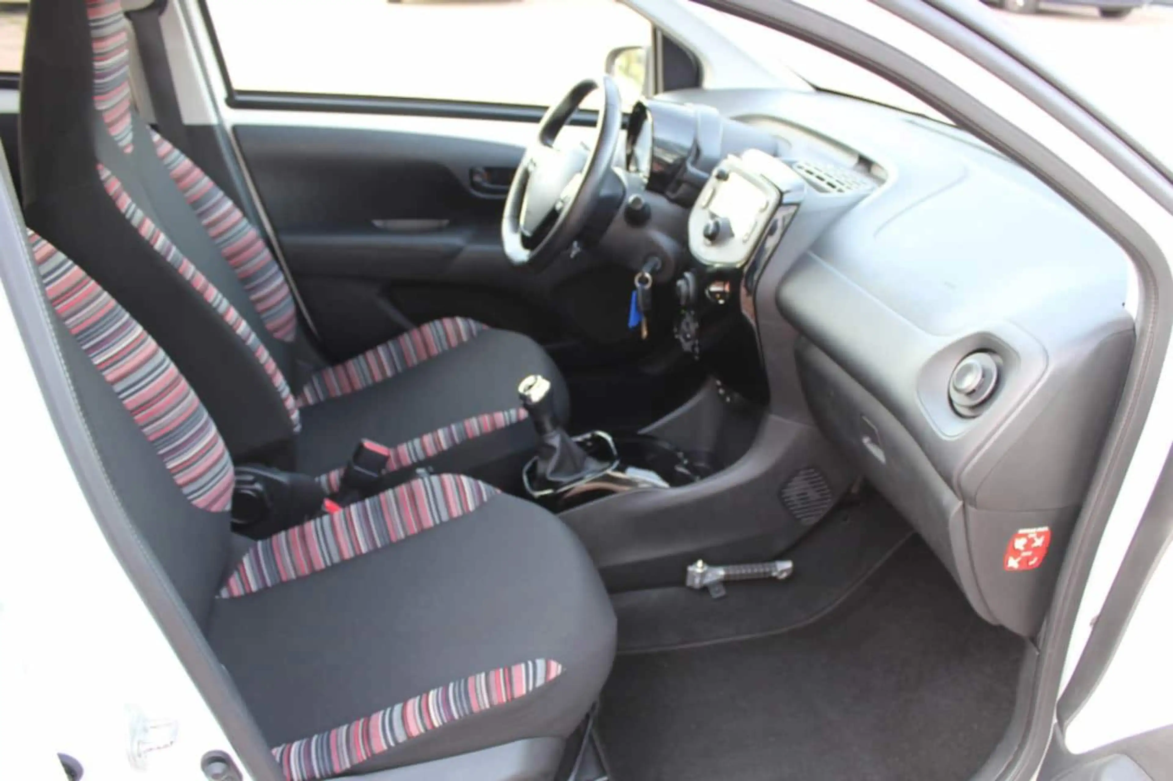 Citroen C1 1.0 VTi Feel — photo 11