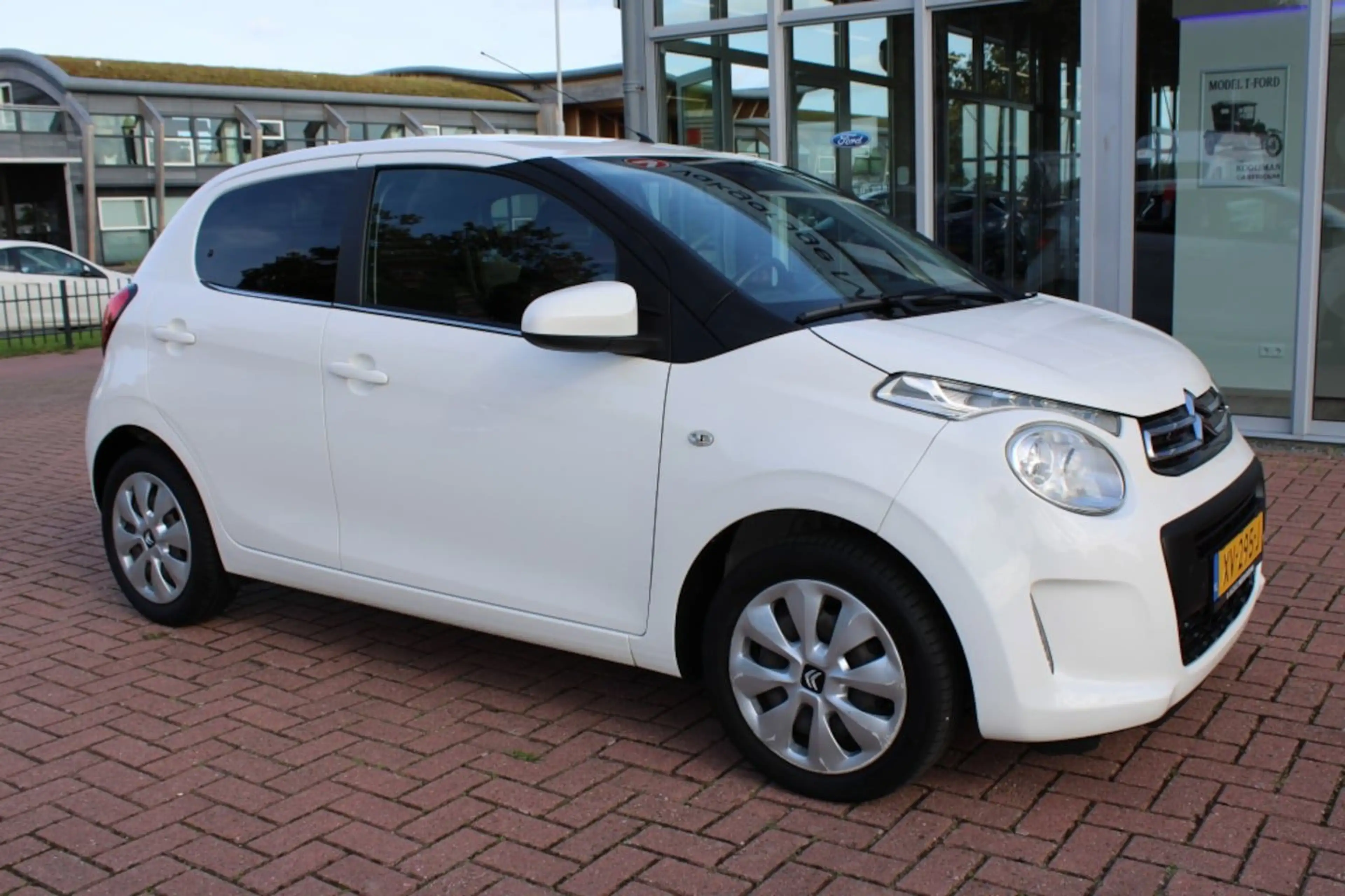Citroen C1 1.0 VTi Feel — photo 3