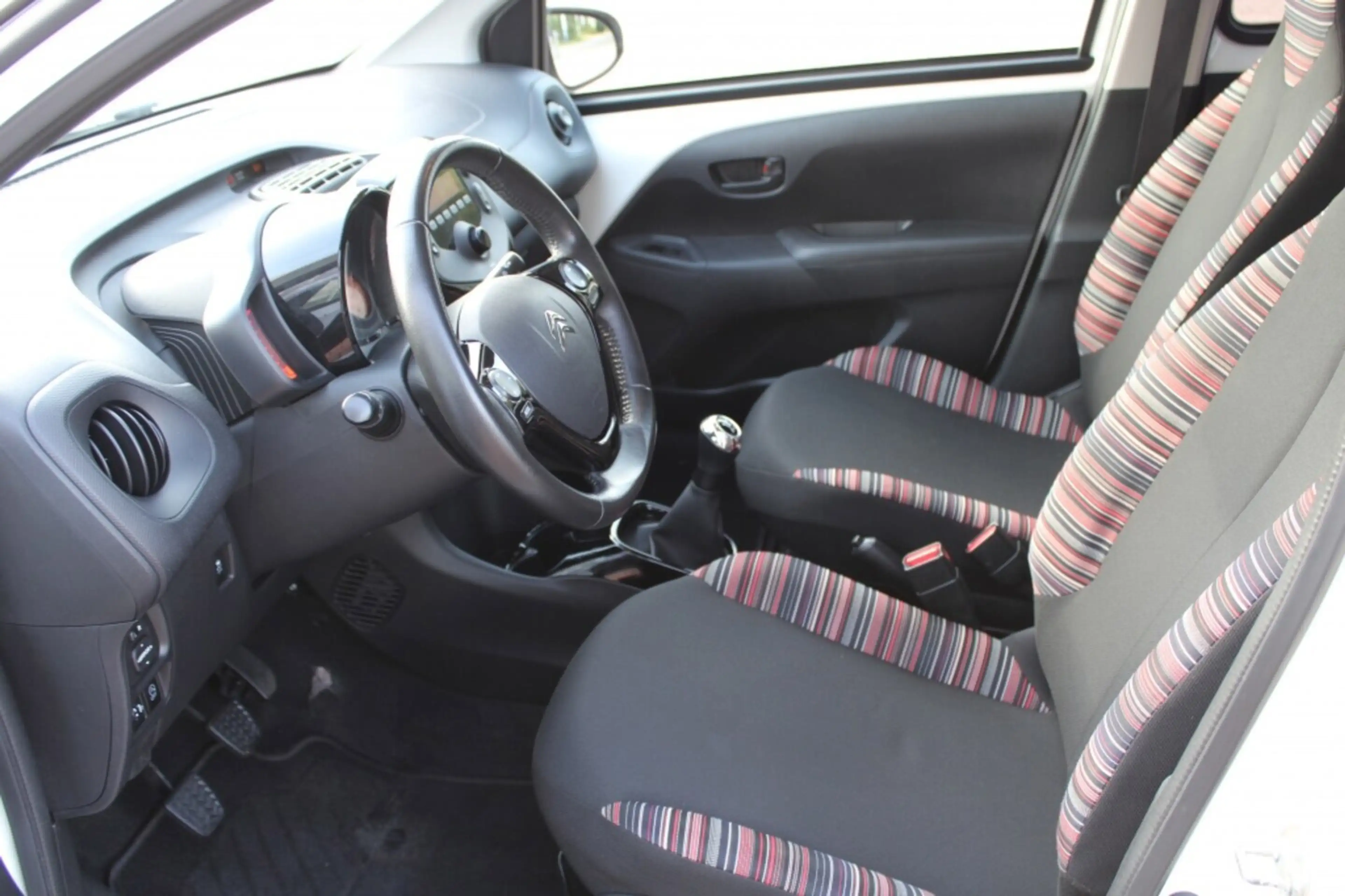 Citroen C1 1.0 VTi Feel — photo 12