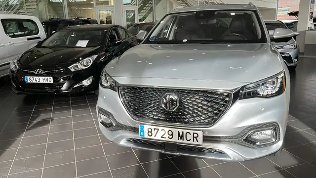 MG EHS 1.5 T-GDI Luxury