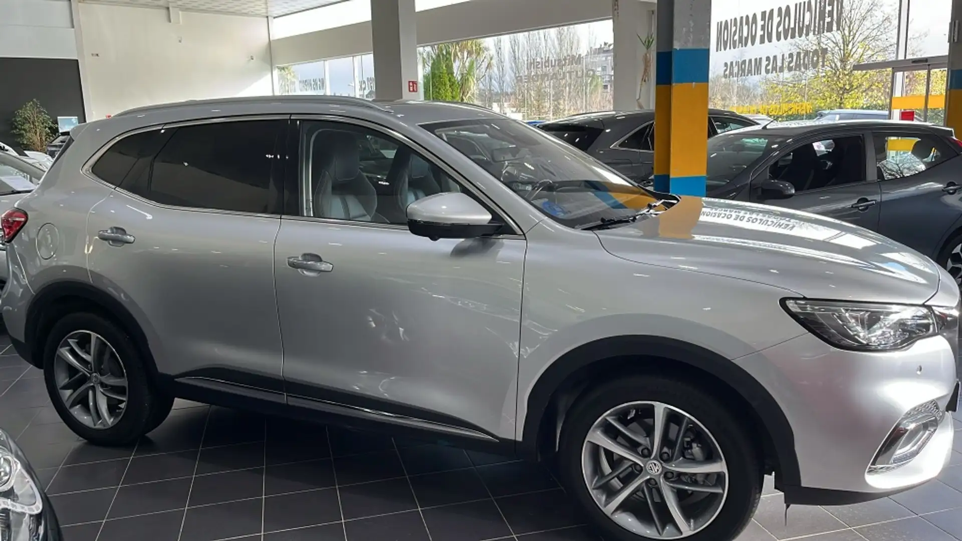 MG EHS 1.5 T-GDI Luxury - 2