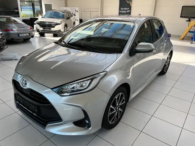 Toyota Yaris 1.5 HSD Team D *SKR, WKR, LED, NAVI*