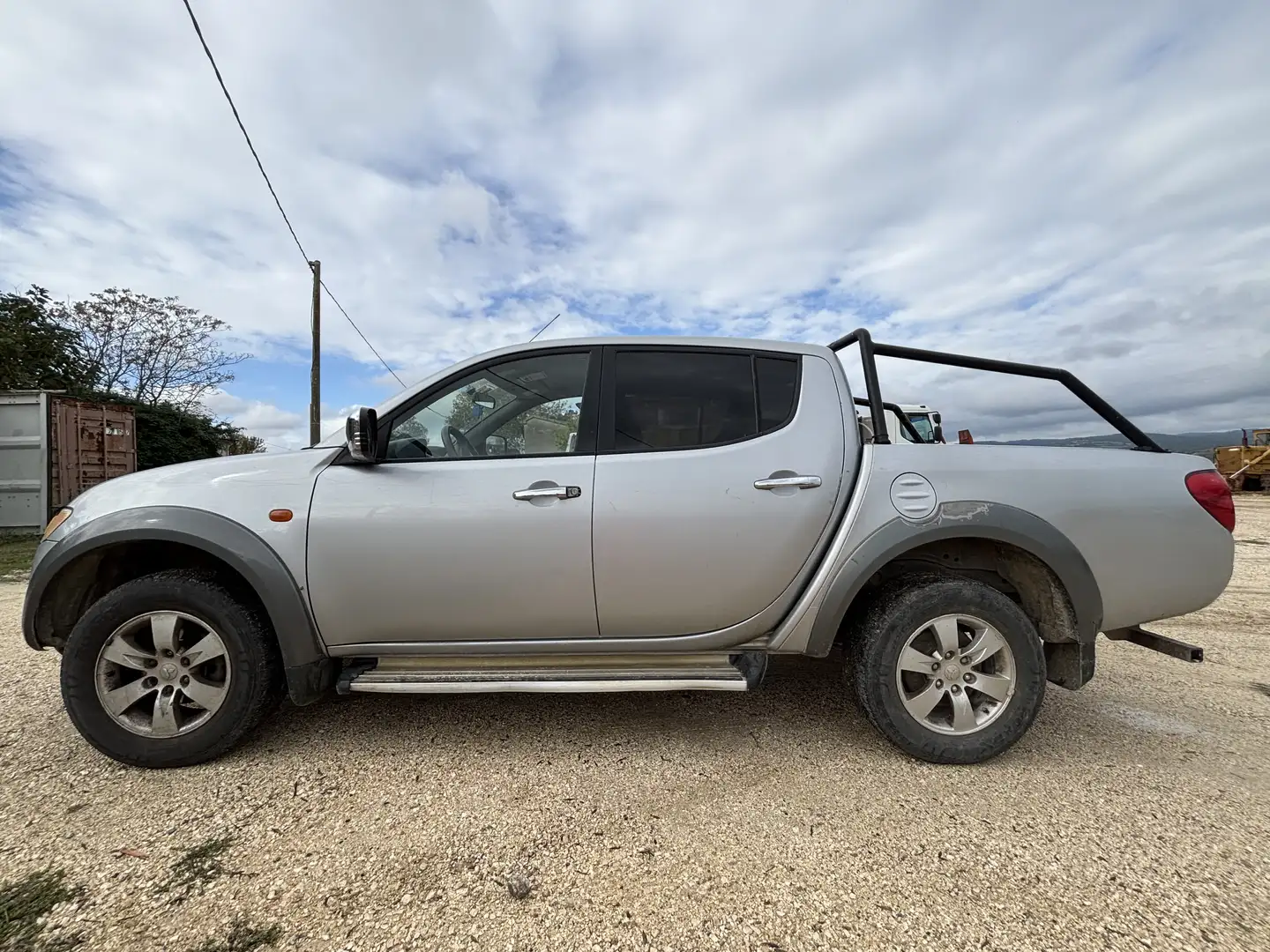 Mitsubishi L200 d.cab 2.5 di-d Intense - 1
