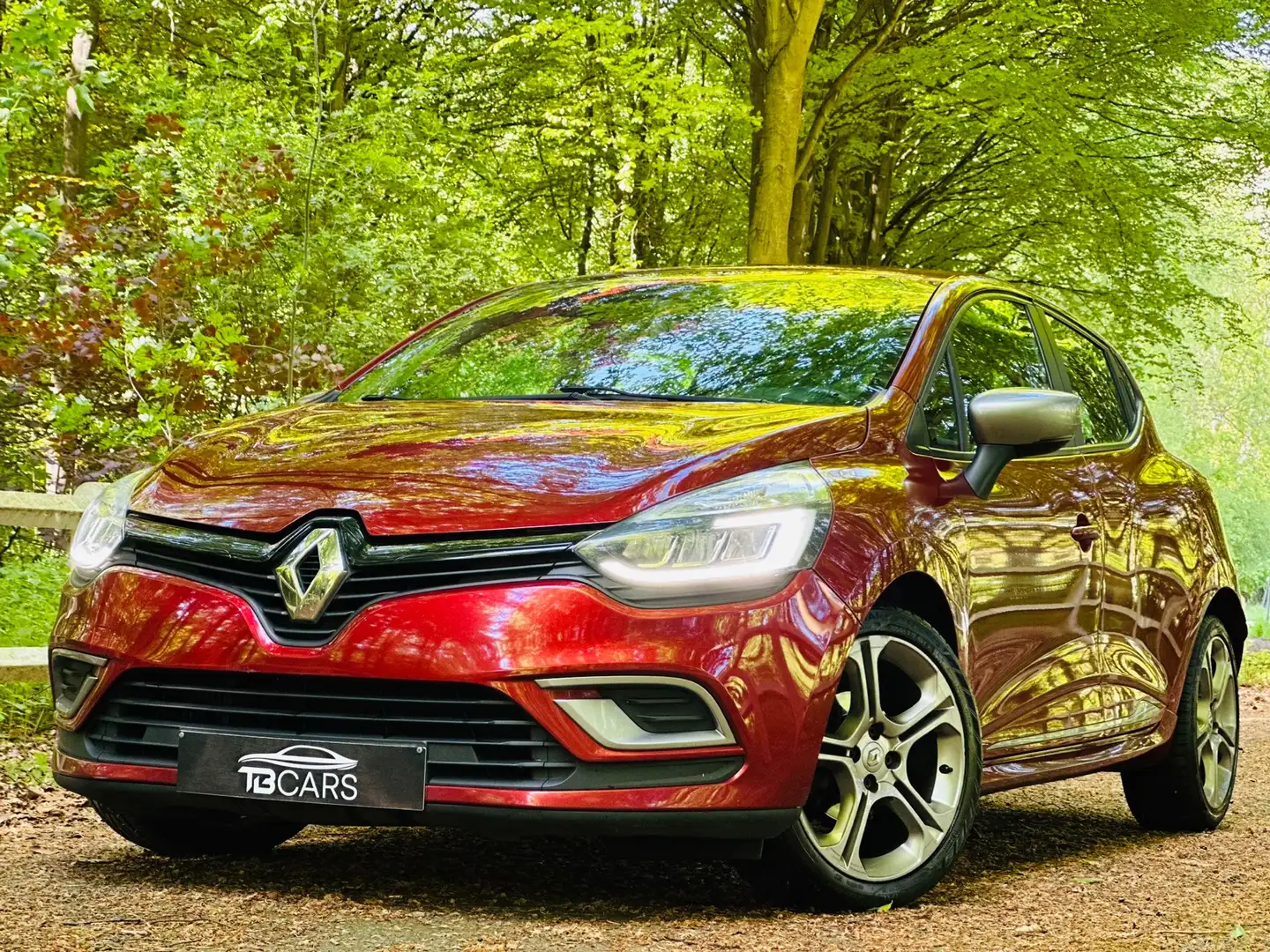 Renault Clio 1.5 dCi ** Édition GT LINE ** Rojo - 1