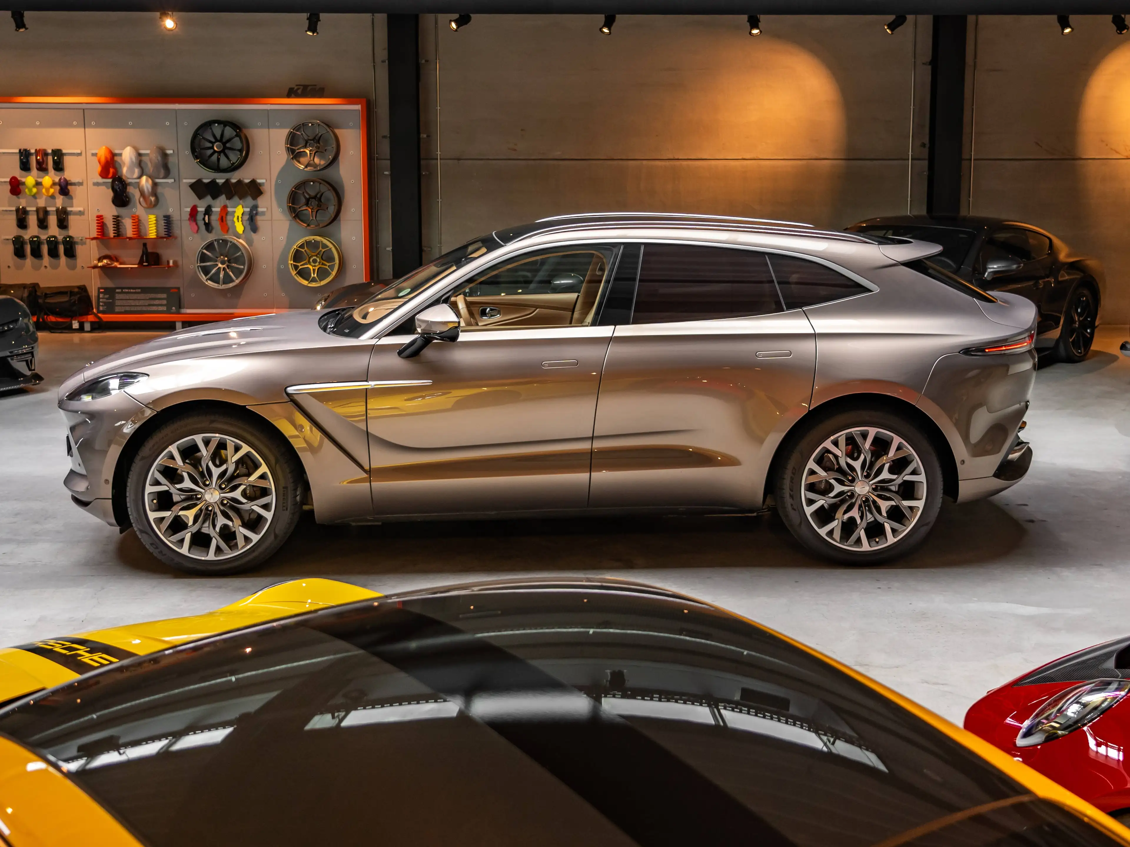 Aston Martin DBX DB Elegance Pack / Indulgence Pack — photo 5