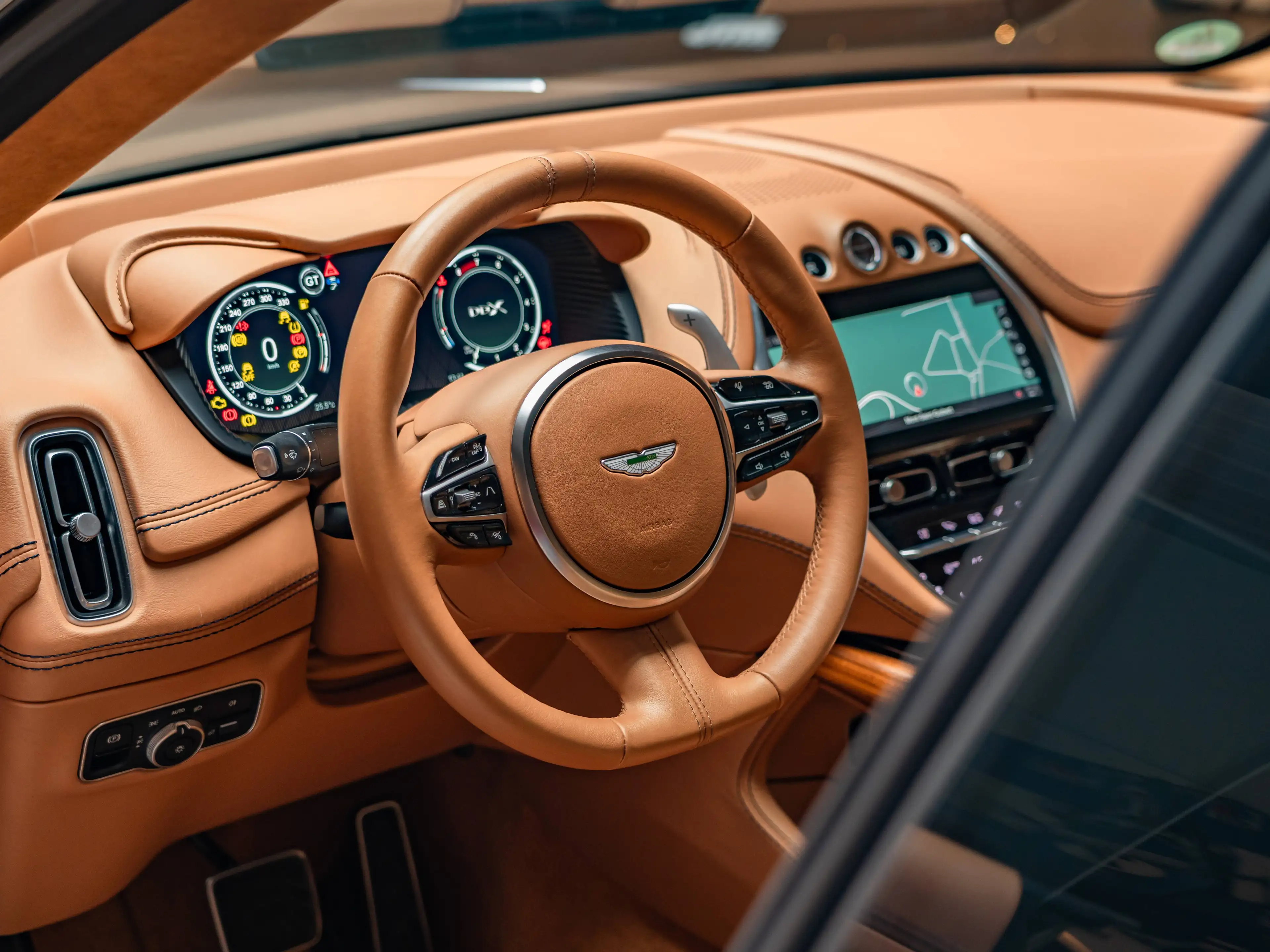 Aston Martin DBX DB Elegance Pack / Indulgence Pack — photo 14