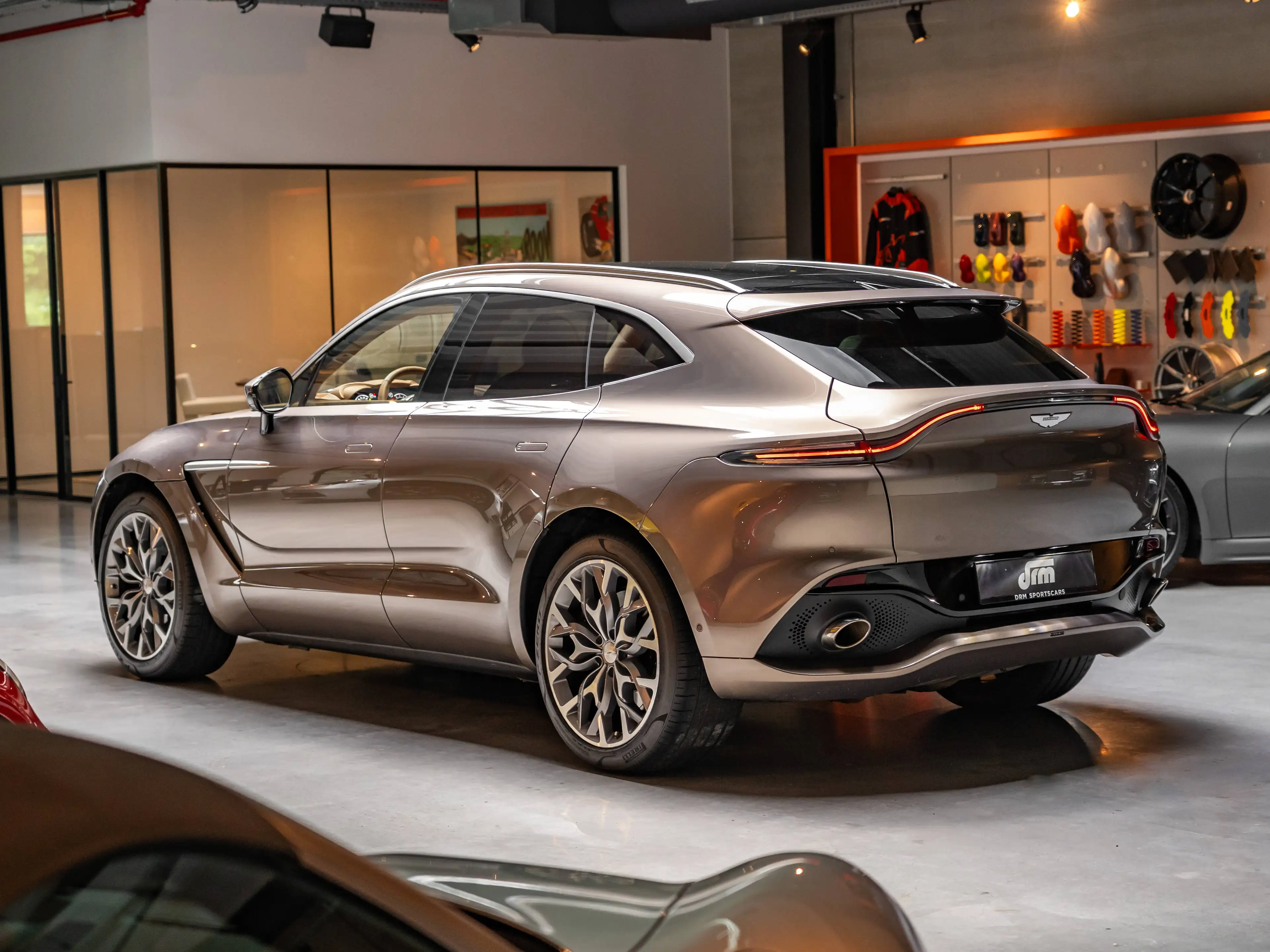 Aston Martin DBX DB Elegance Pack / Indulgence Pack — photo 9