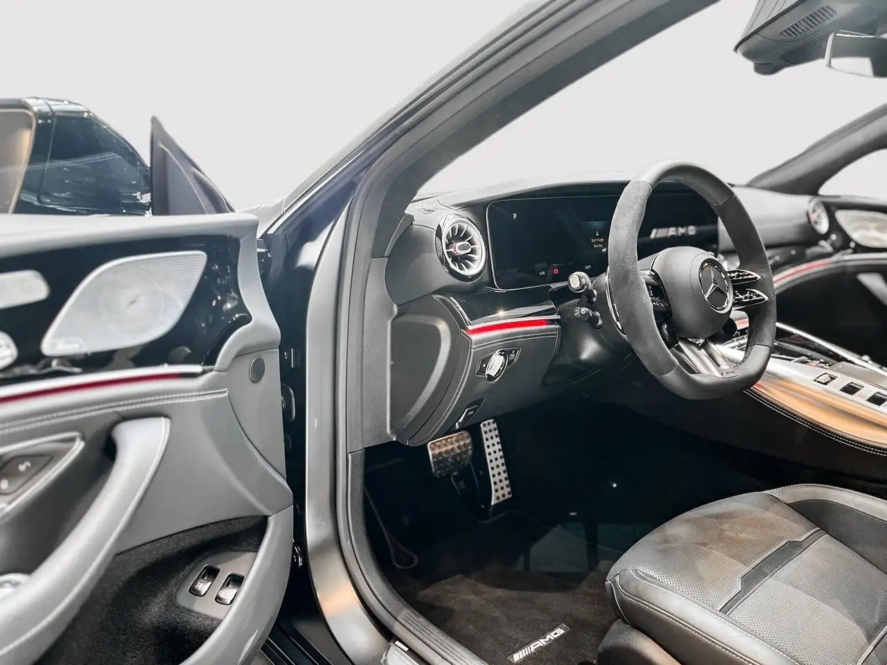 Mercedes-Benz AMG GT снимка Mercedes-Benz AMG GT