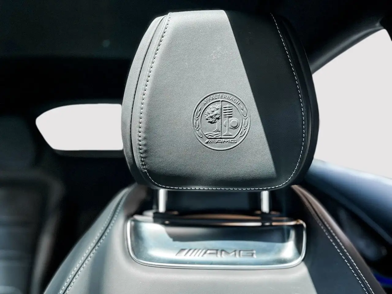 Mercedes-Benz AMG GT снимка Mercedes-Benz AMG GT