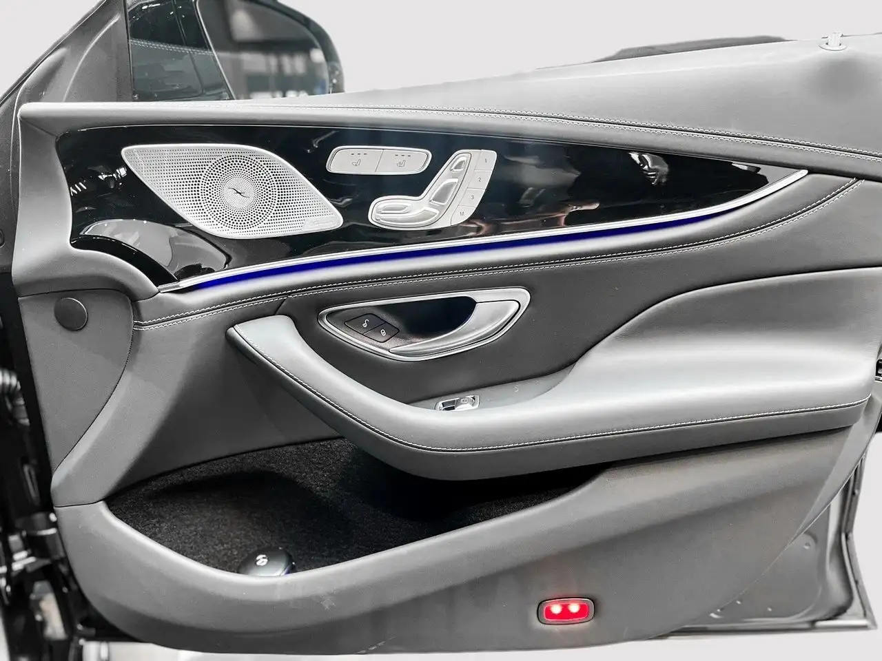Mercedes-Benz AMG GT снимка Mercedes-Benz AMG GT