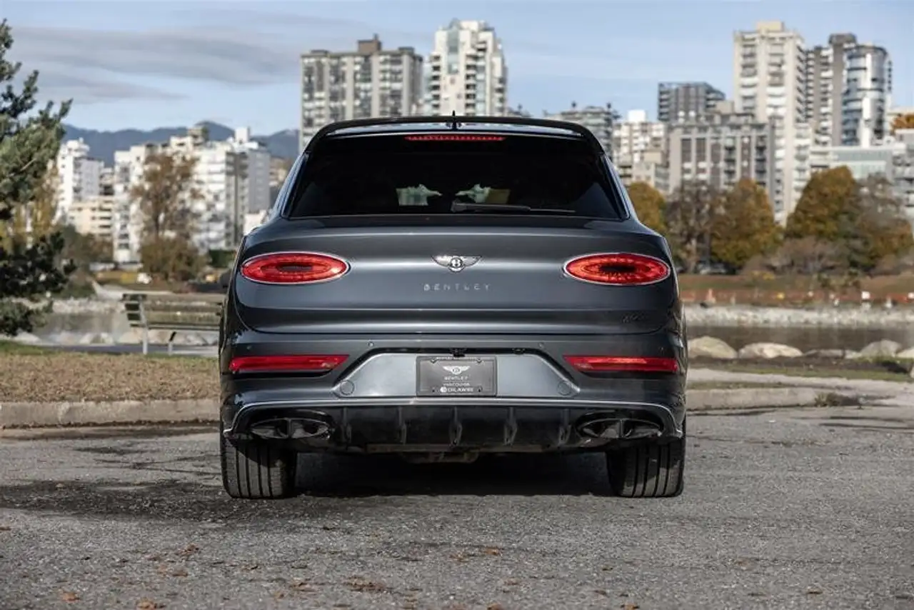 Bentley Bentayga снимка Bentley Bentayga