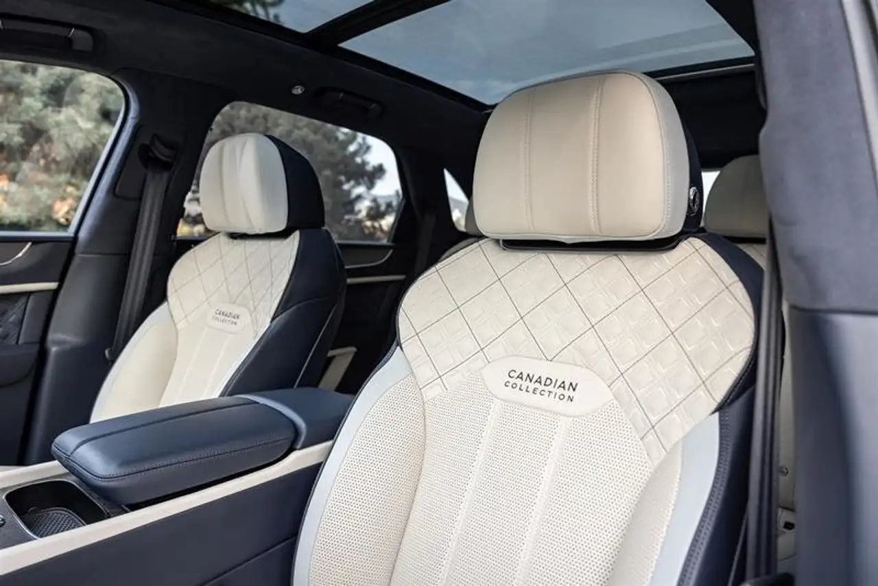 Bentley Bentayga снимка Bentley Bentayga