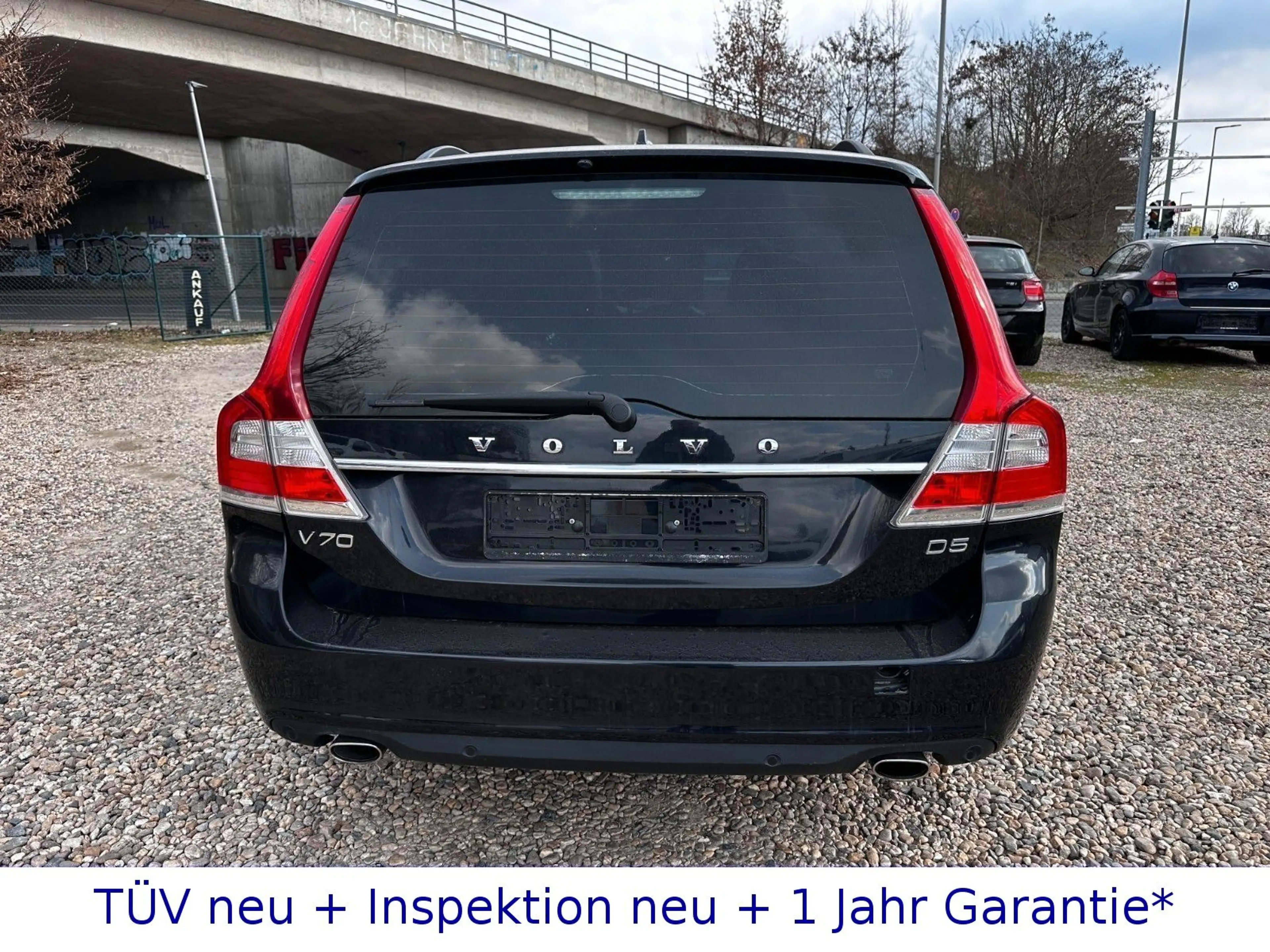 Volvo V70 2,4 D5 + Autom + Xenon + Navi + Leder + PDC — photo 11