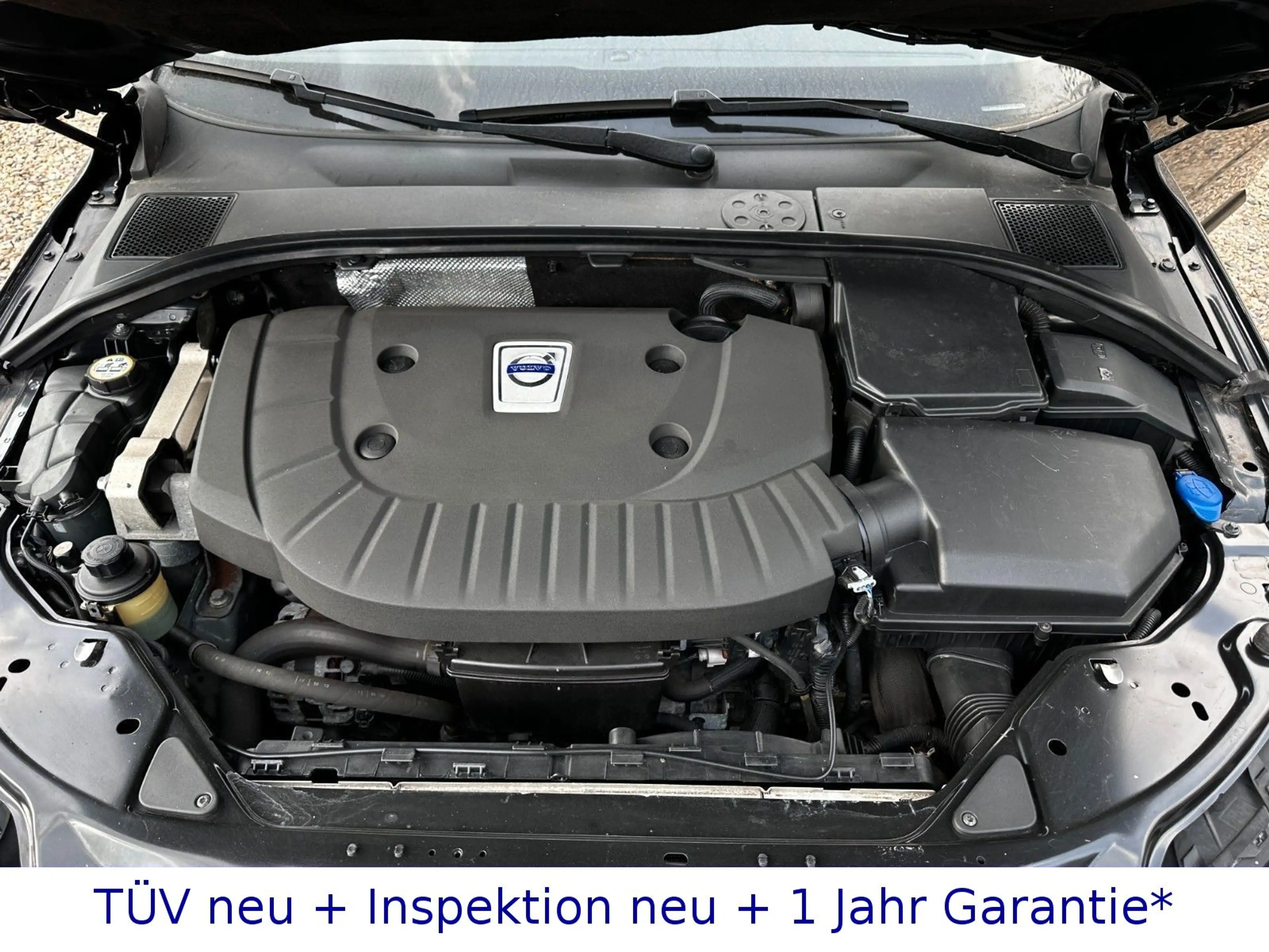 Volvo V70 2,4 D5 + Autom + Xenon + Navi + Leder + PDC — photo 10