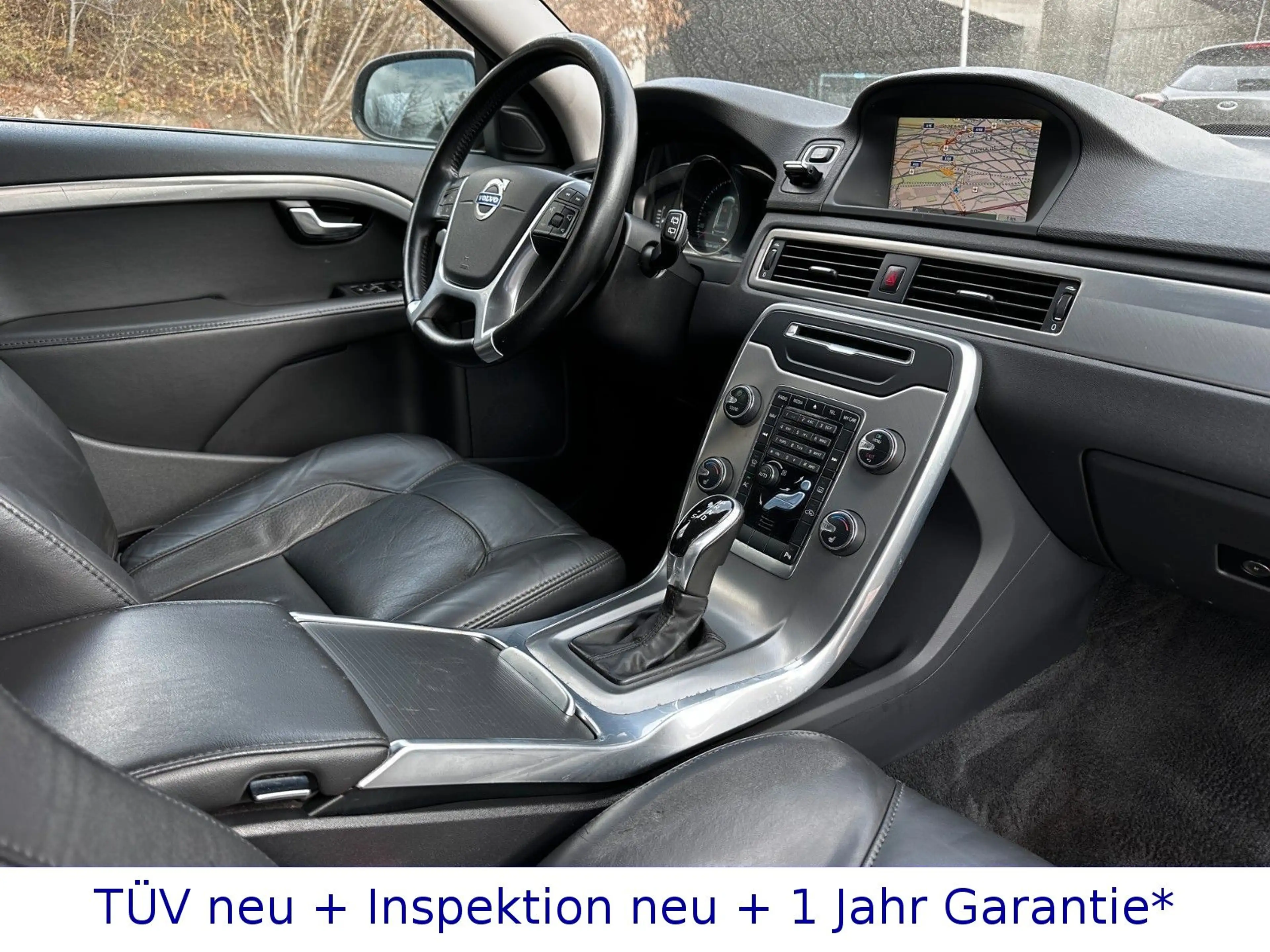 Volvo V70 2,4 D5 + Autom + Xenon + Navi + Leder + PDC — photo 6