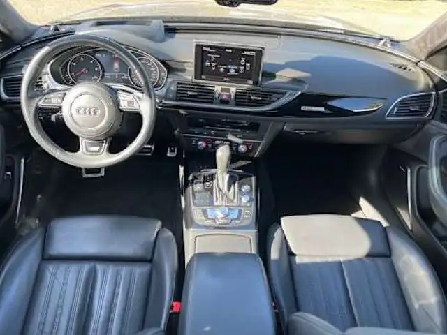 Audi A6 view 13