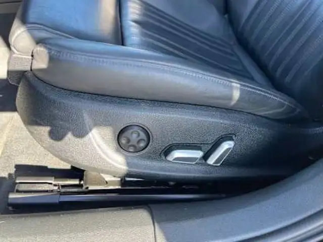 Audi A6 view 11