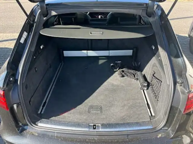 Audi A6 view 16